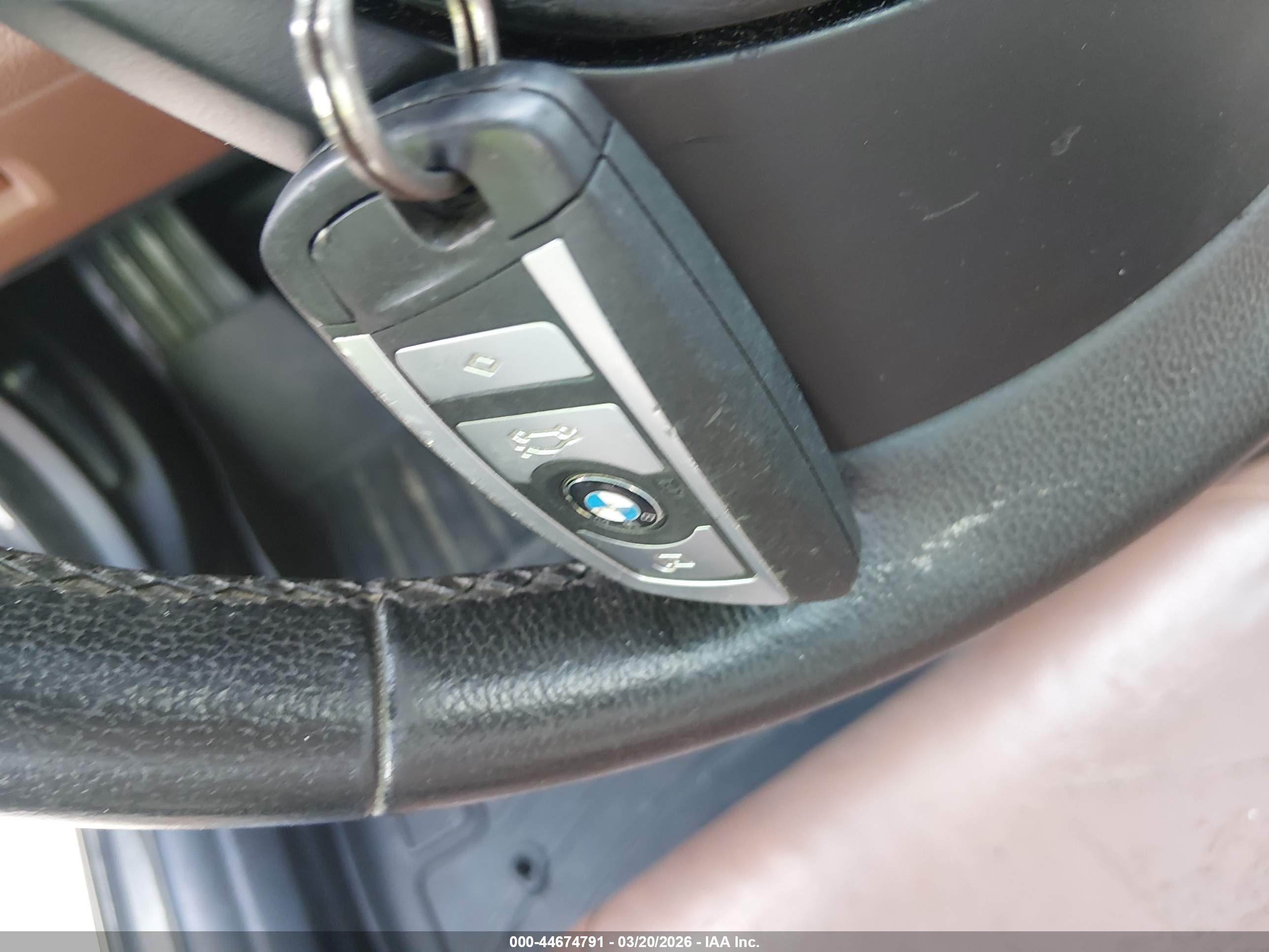 BMW 528I image 11
