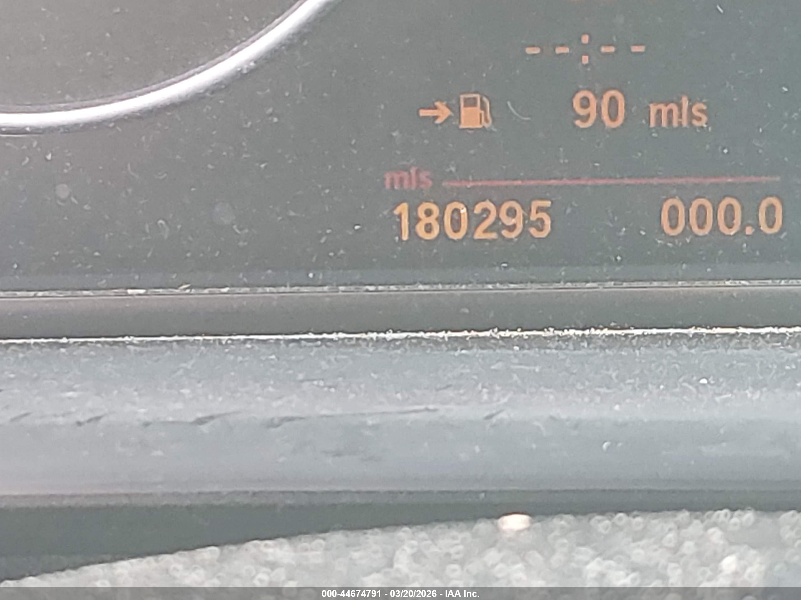 BMW 528I image 7