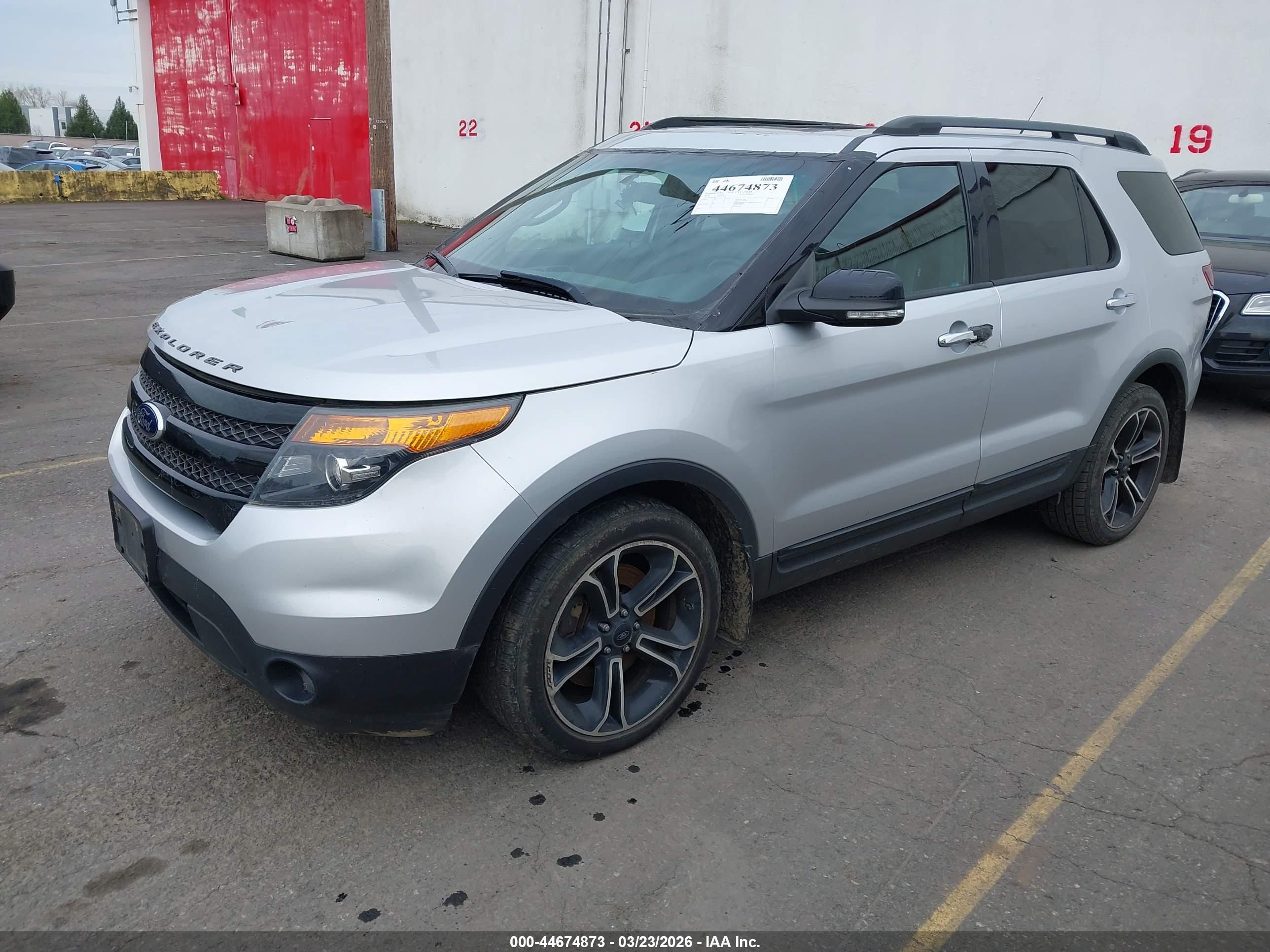 FORD EXPLORER image 2