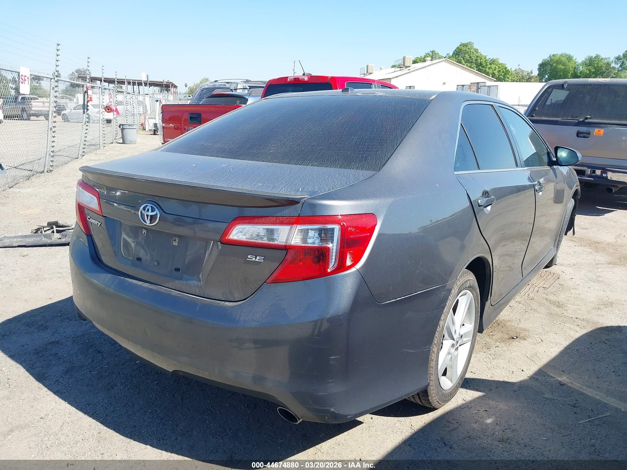 TOYOTA CAMRY image 4