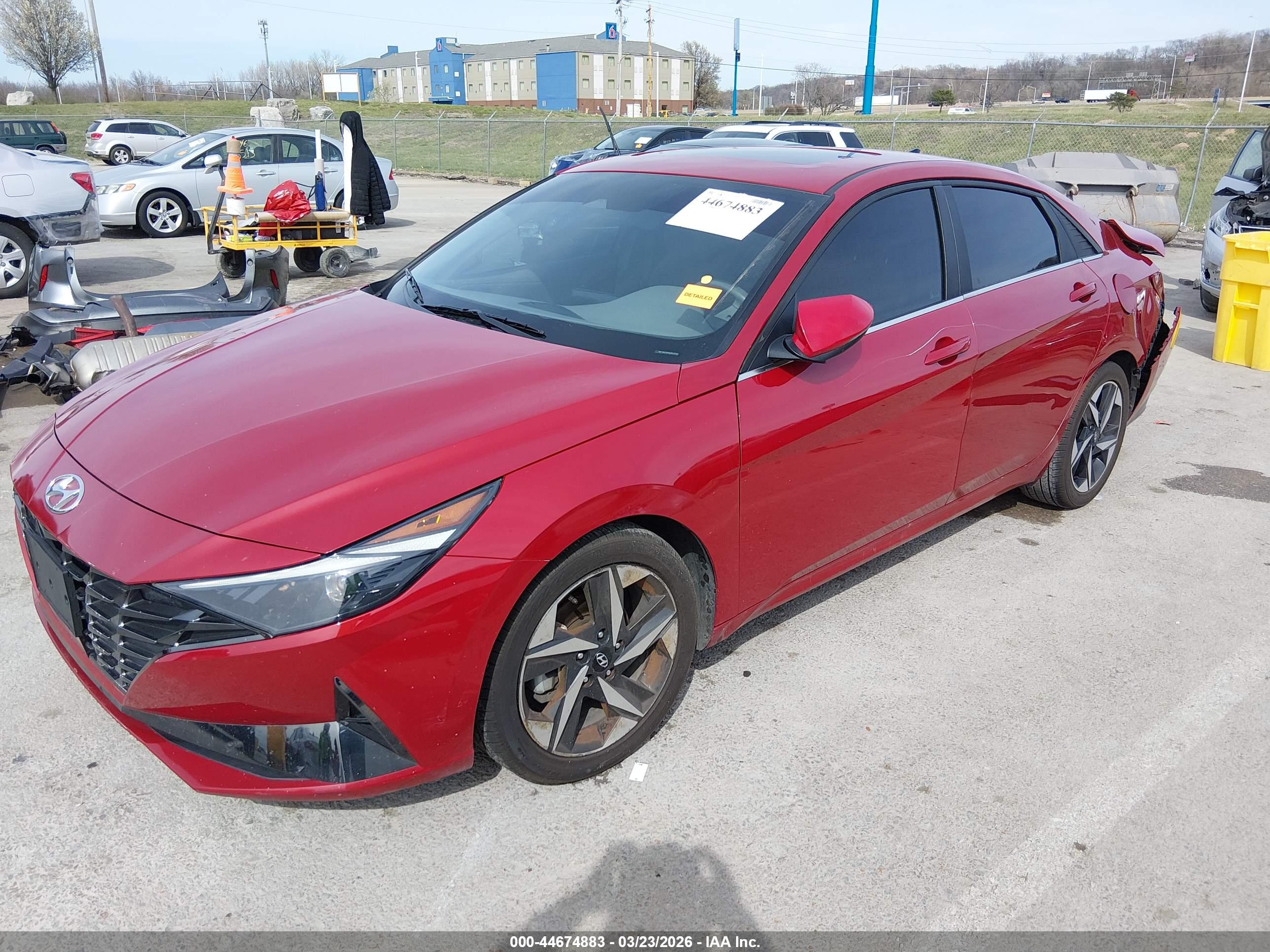 HYUNDAI ELANTRA image 2