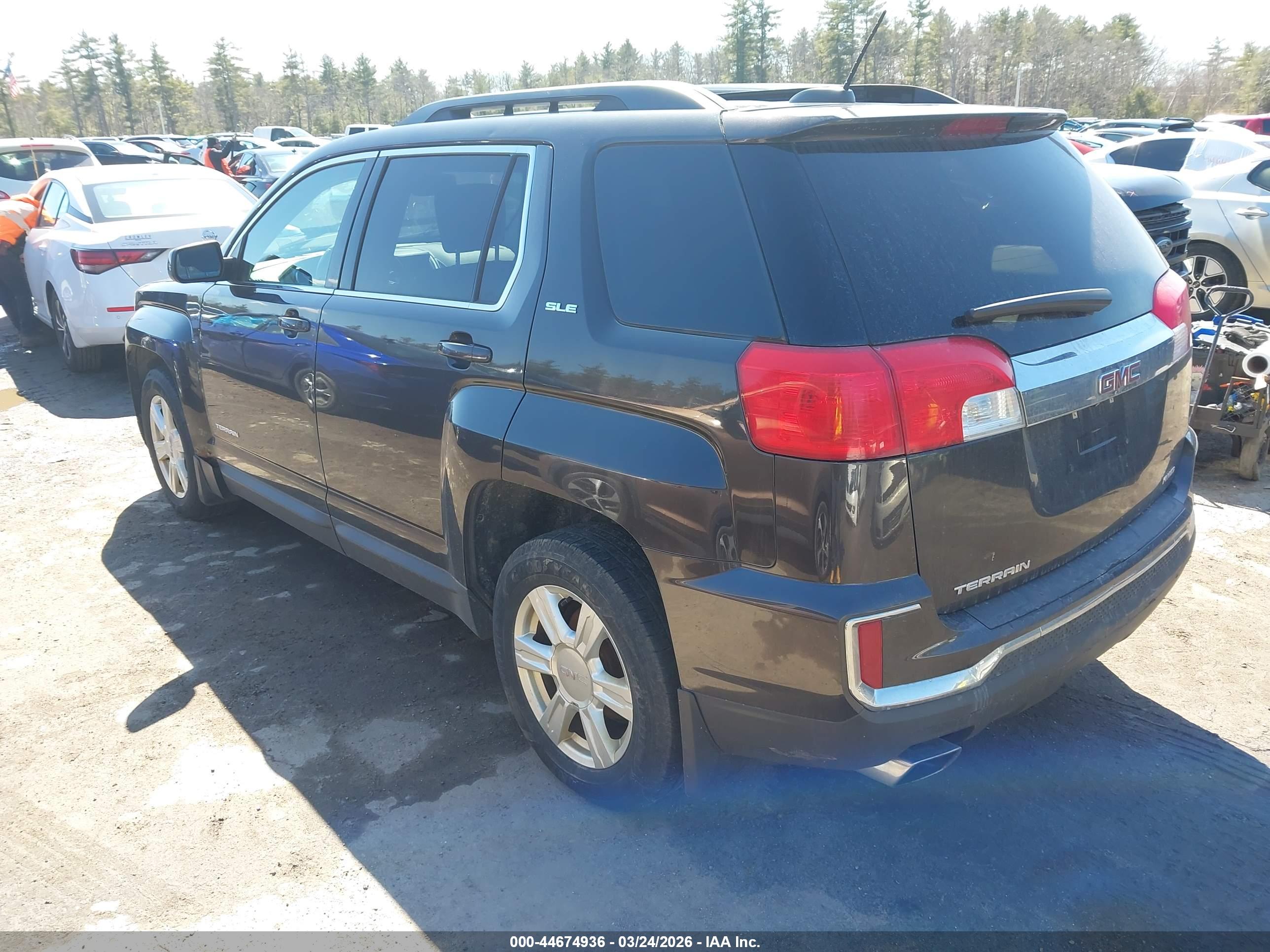 GMC TERRAIN image 3