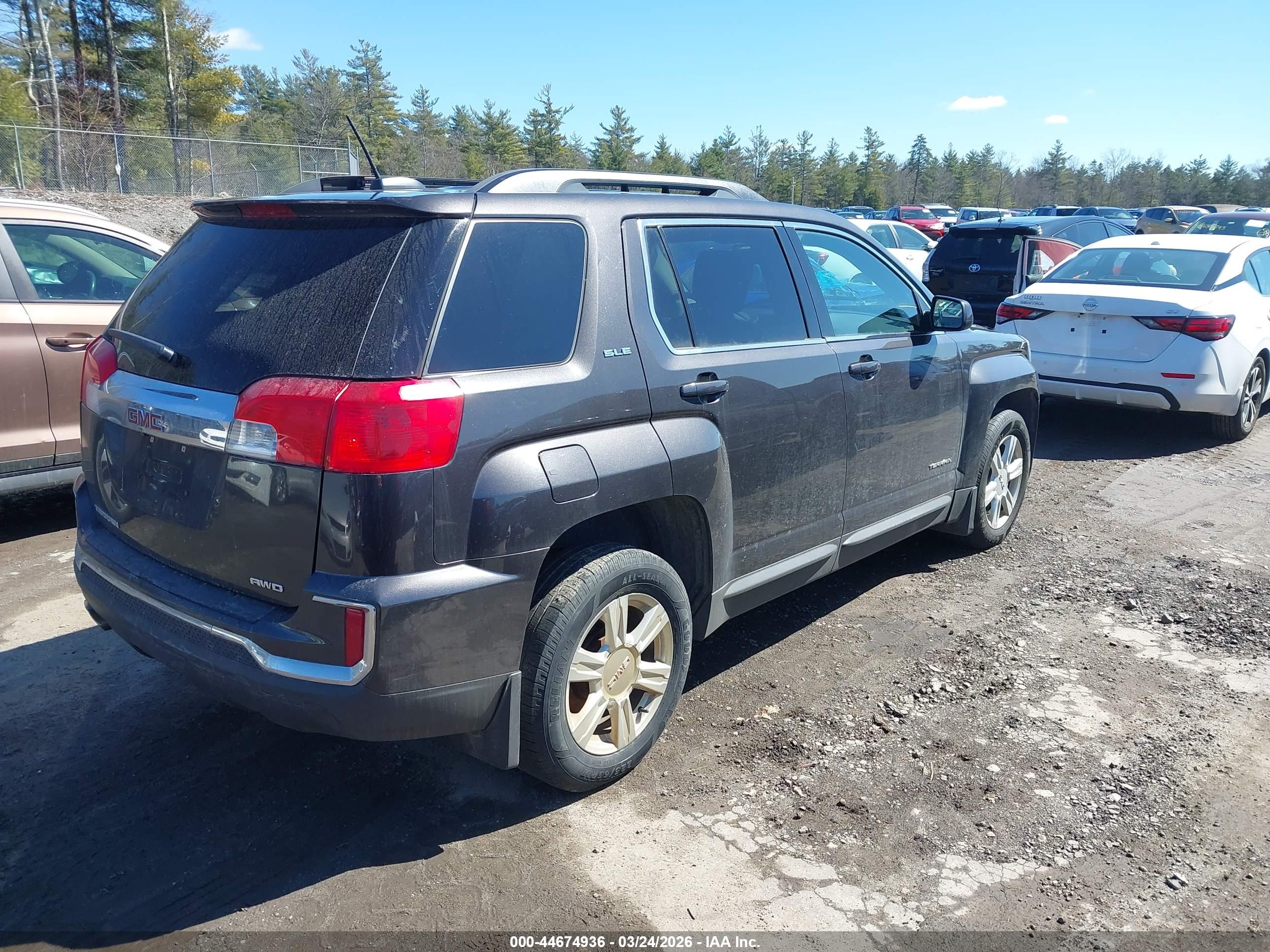 GMC TERRAIN image 4