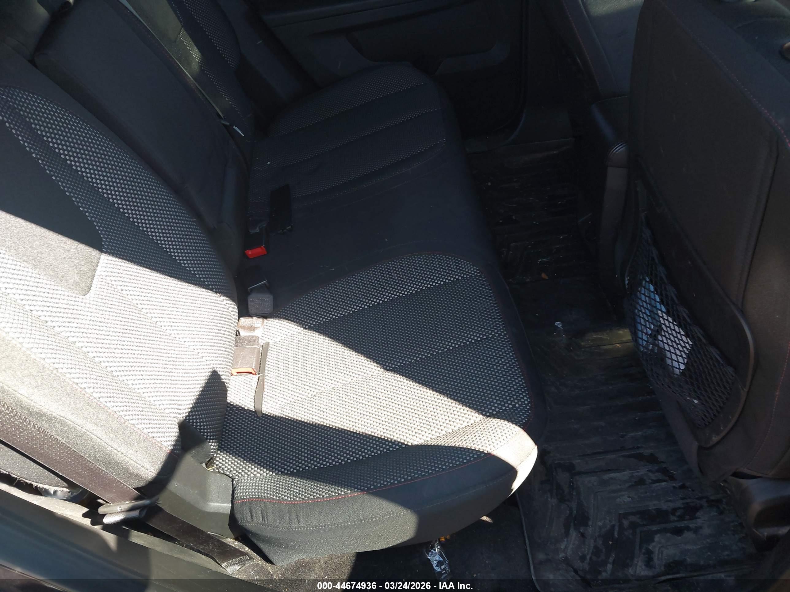GMC TERRAIN image 8