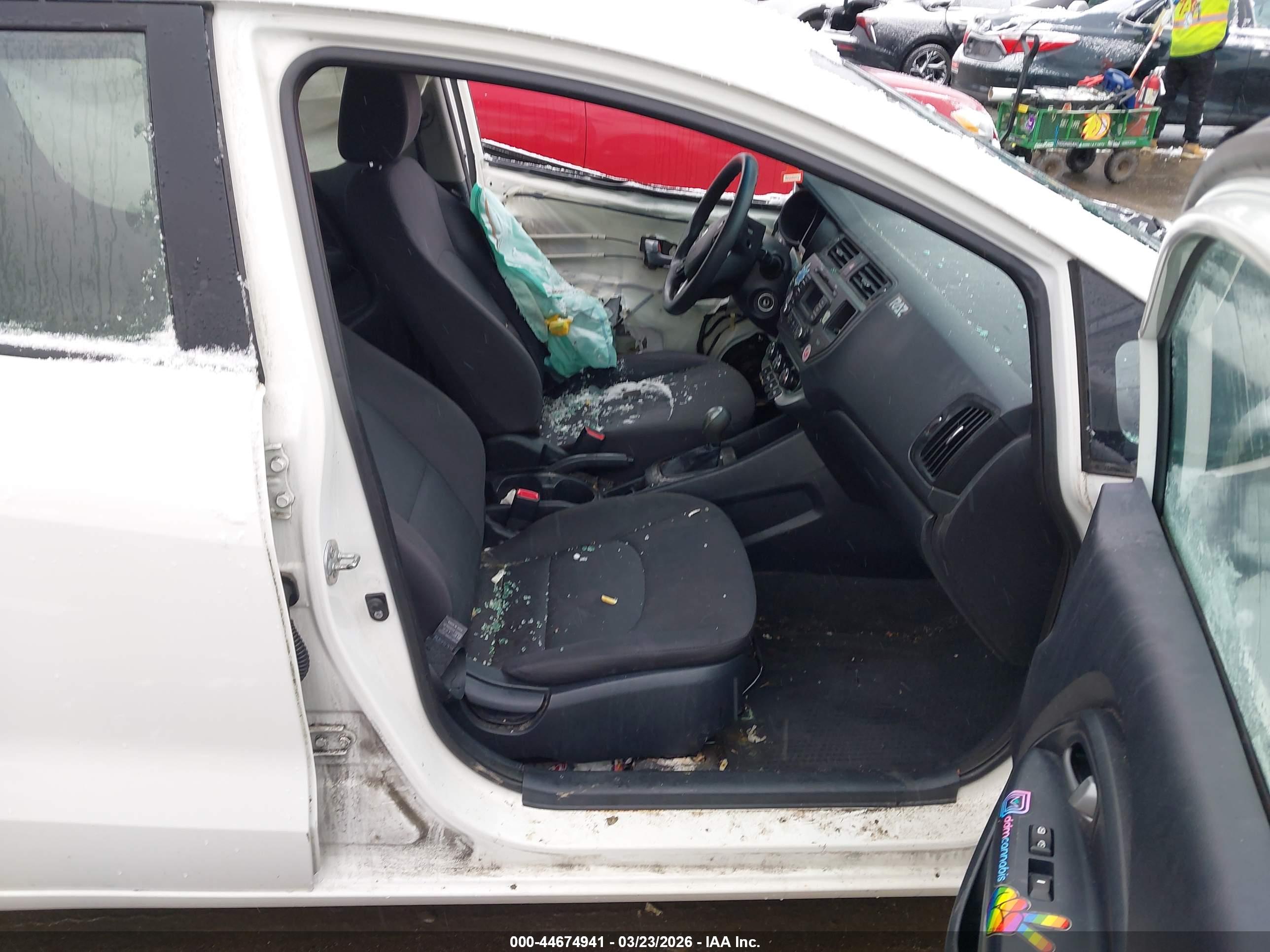 KIA RIO image 5