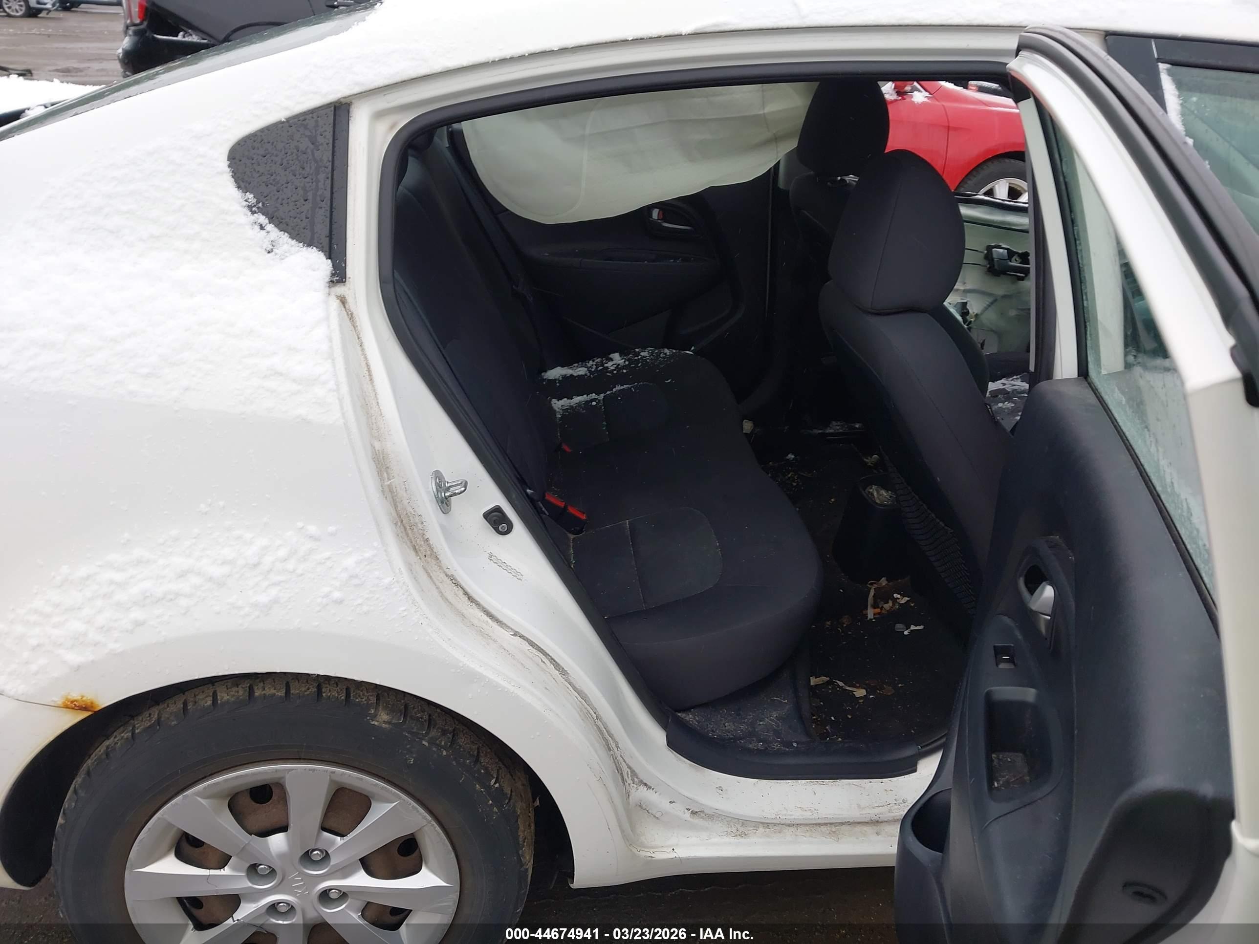 KIA RIO image 8