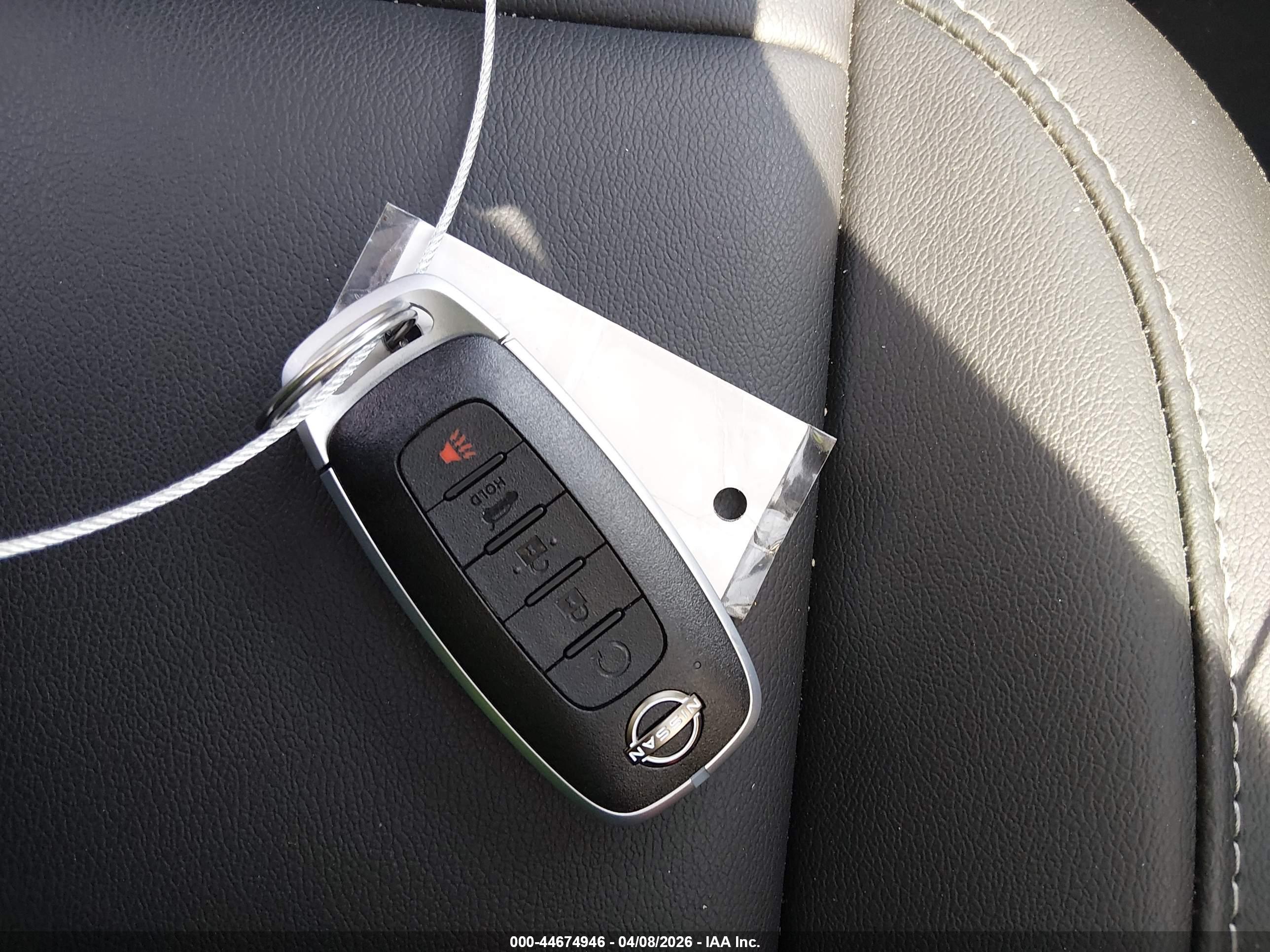 NISSAN MURANO image 11