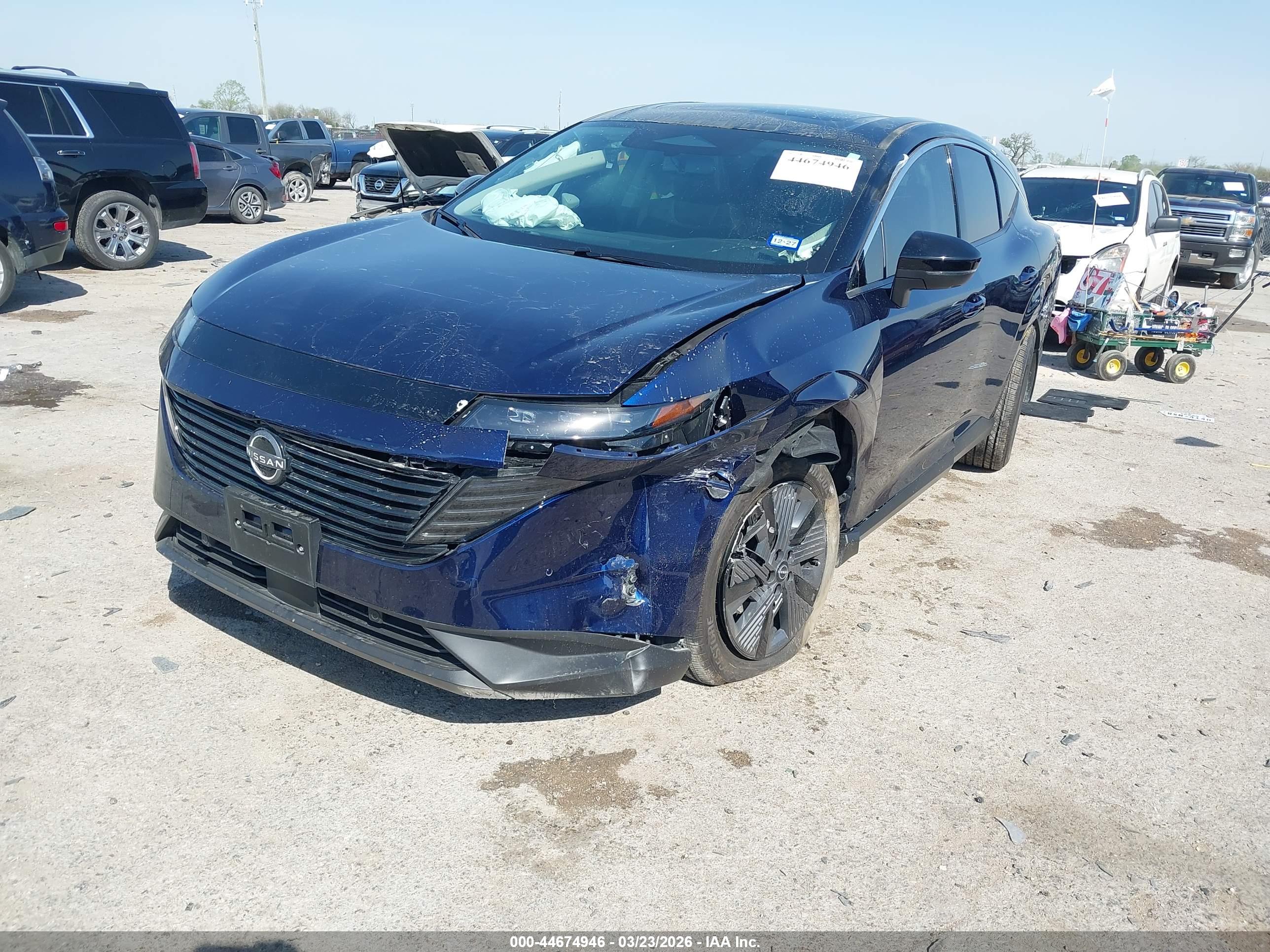 NISSAN MURANO image 2