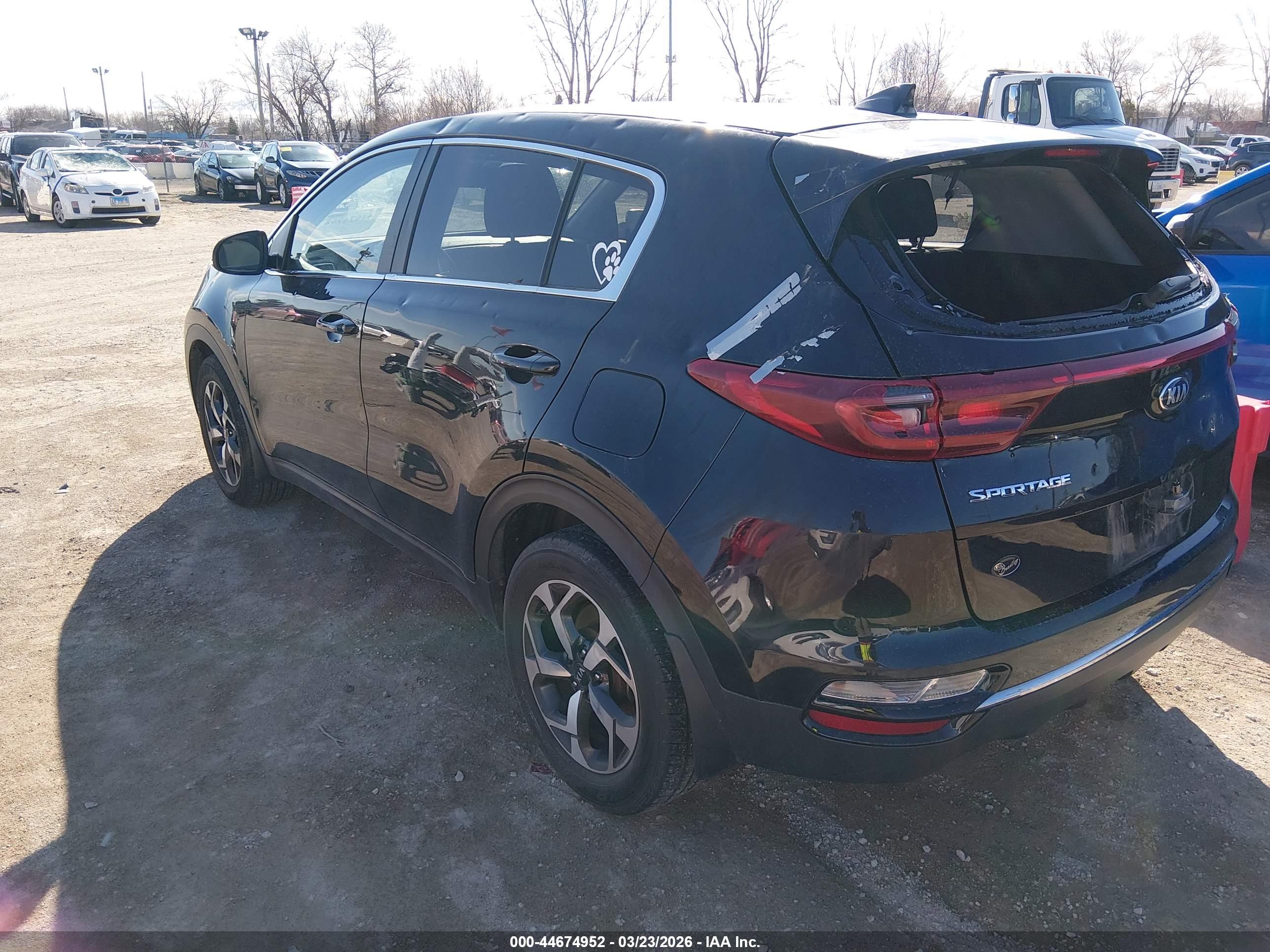 KIA SPORTAGE image 3