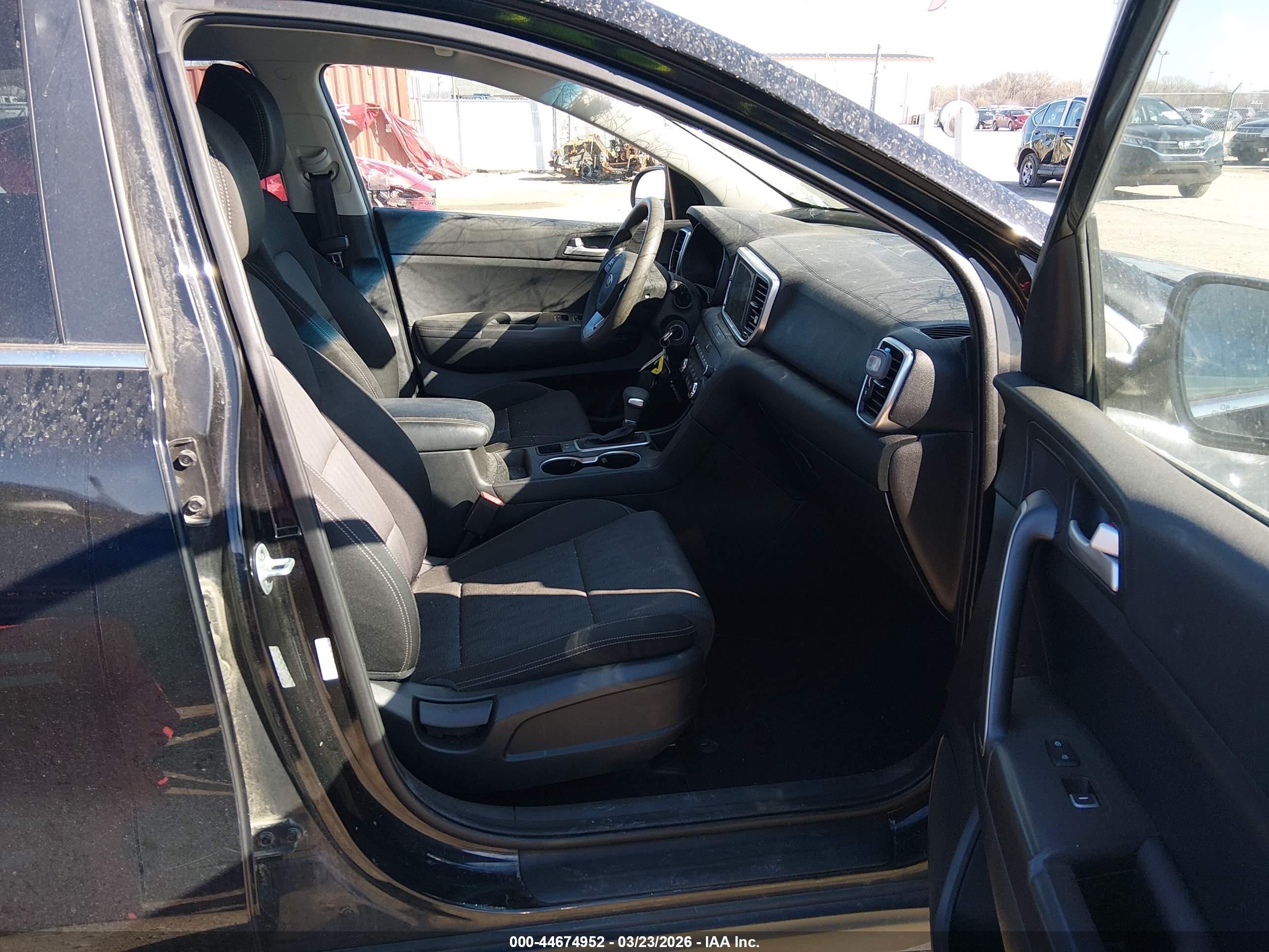 KIA SPORTAGE image 5