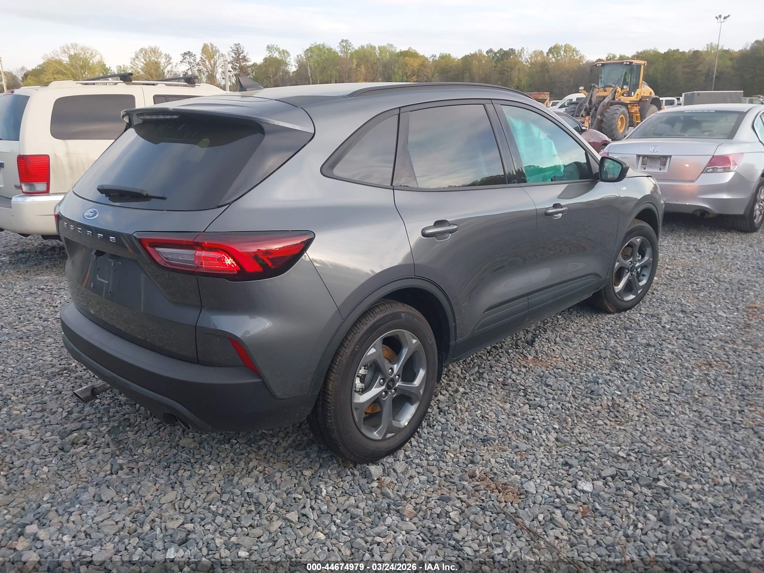 FORD ESCAPE image 4