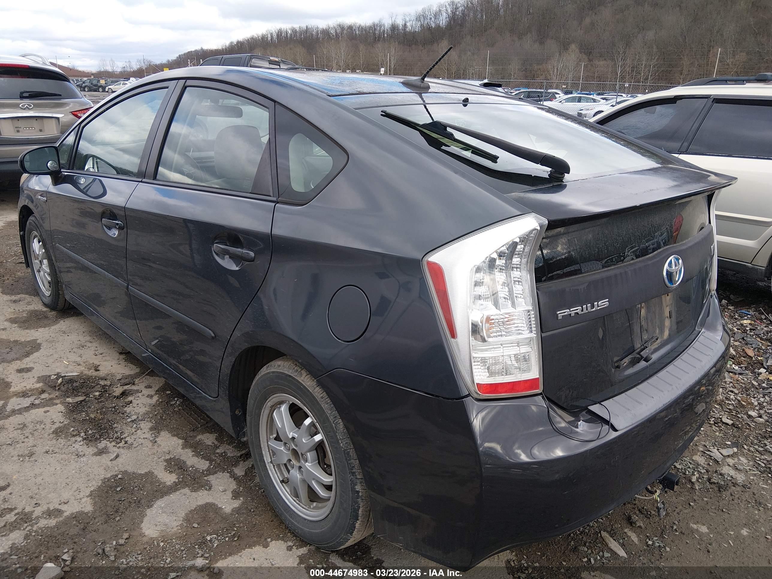 TOYOTA PRIUS image 3