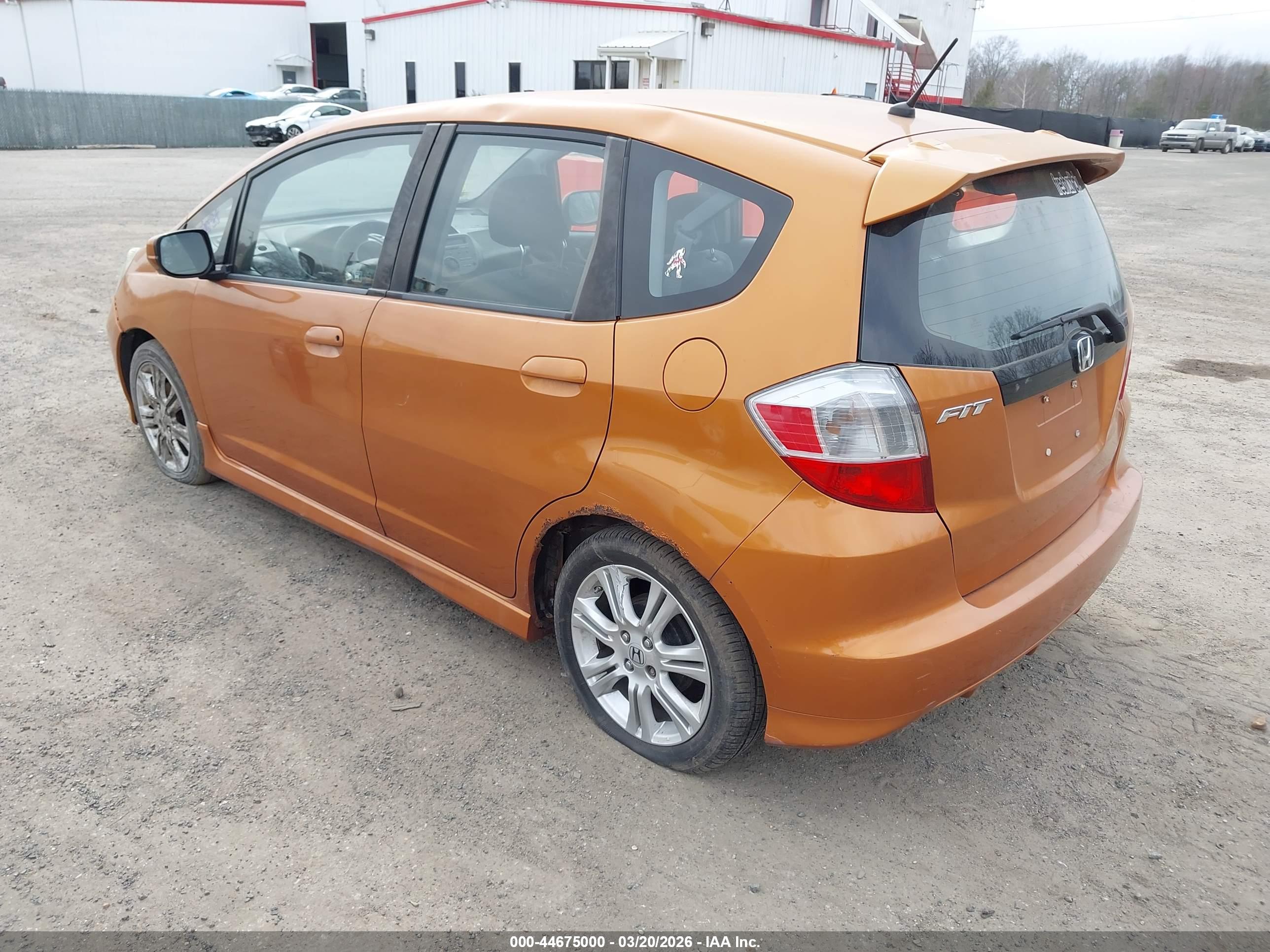 HONDA FIT image 3