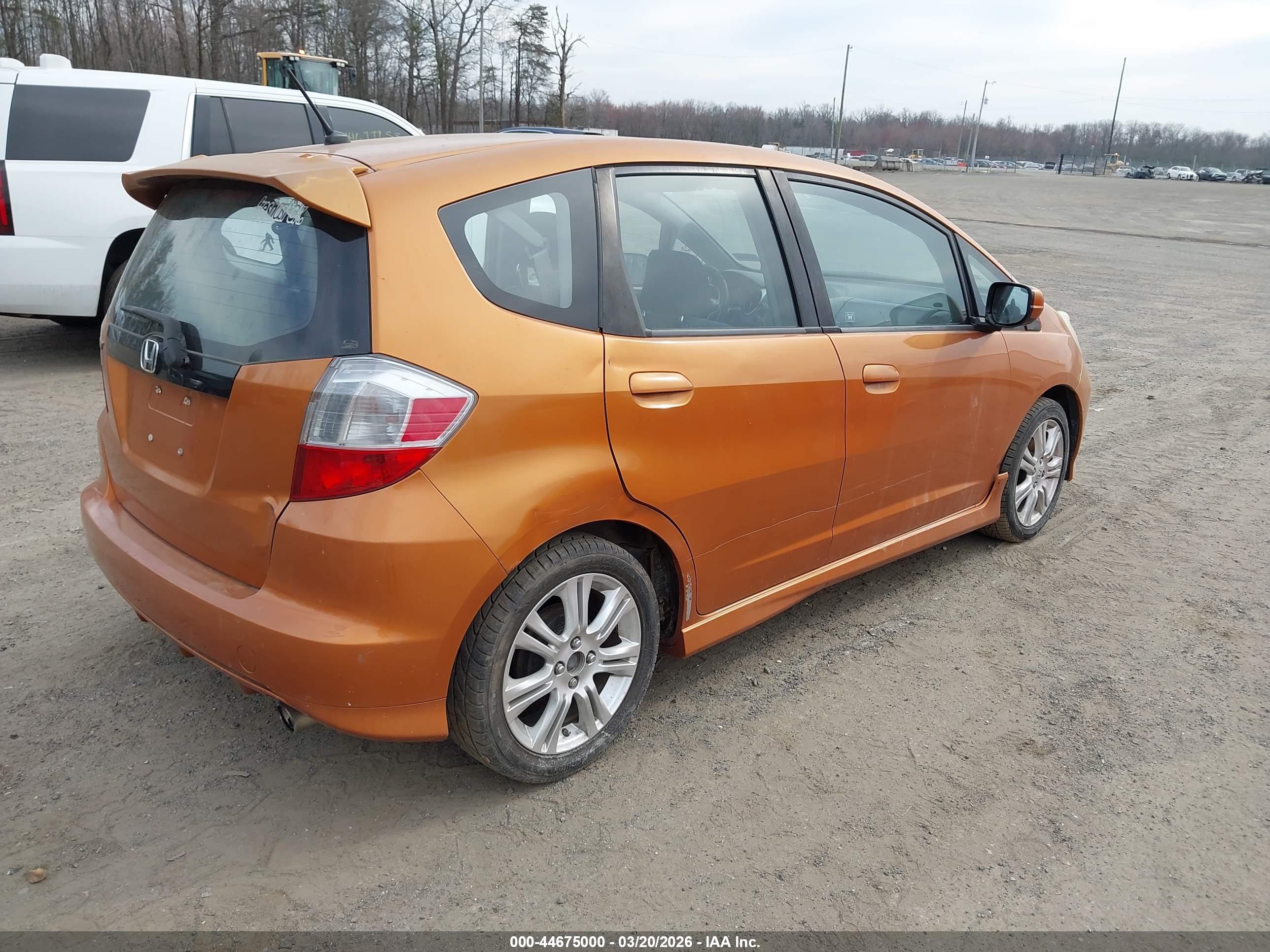 HONDA FIT image 4