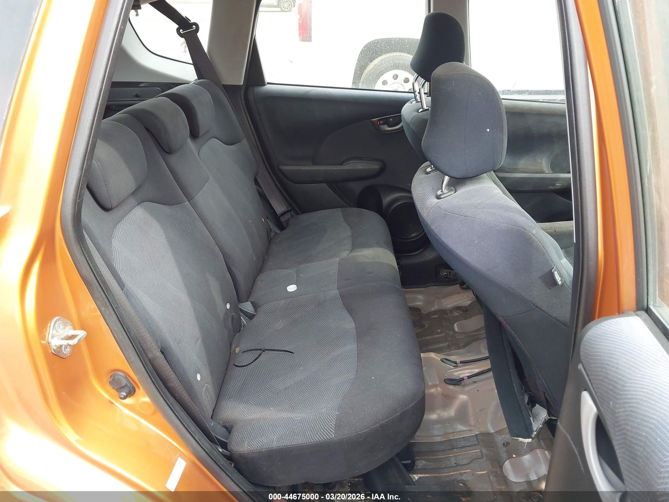 HONDA FIT image 8