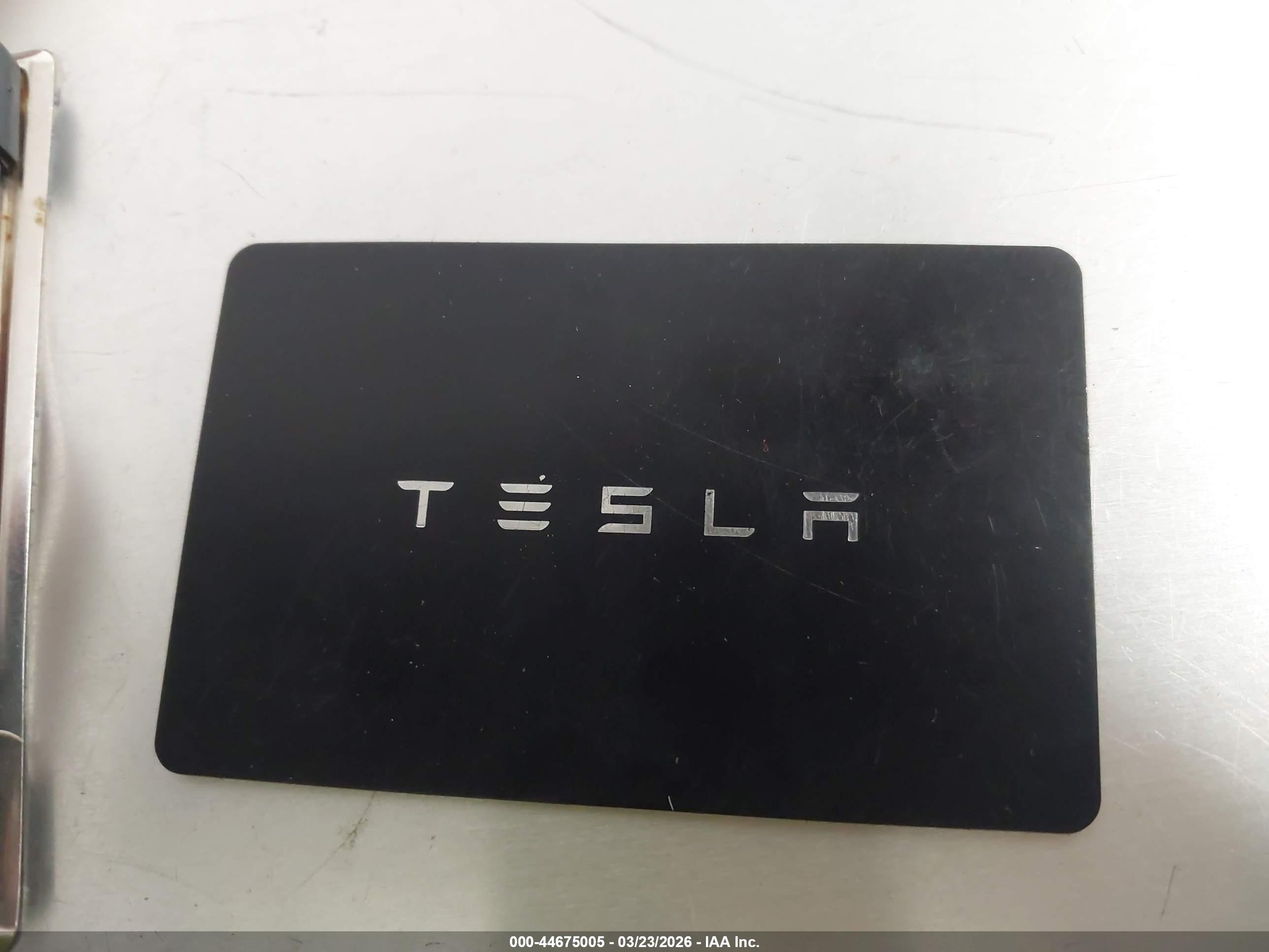 TESLA MODEL image 11
