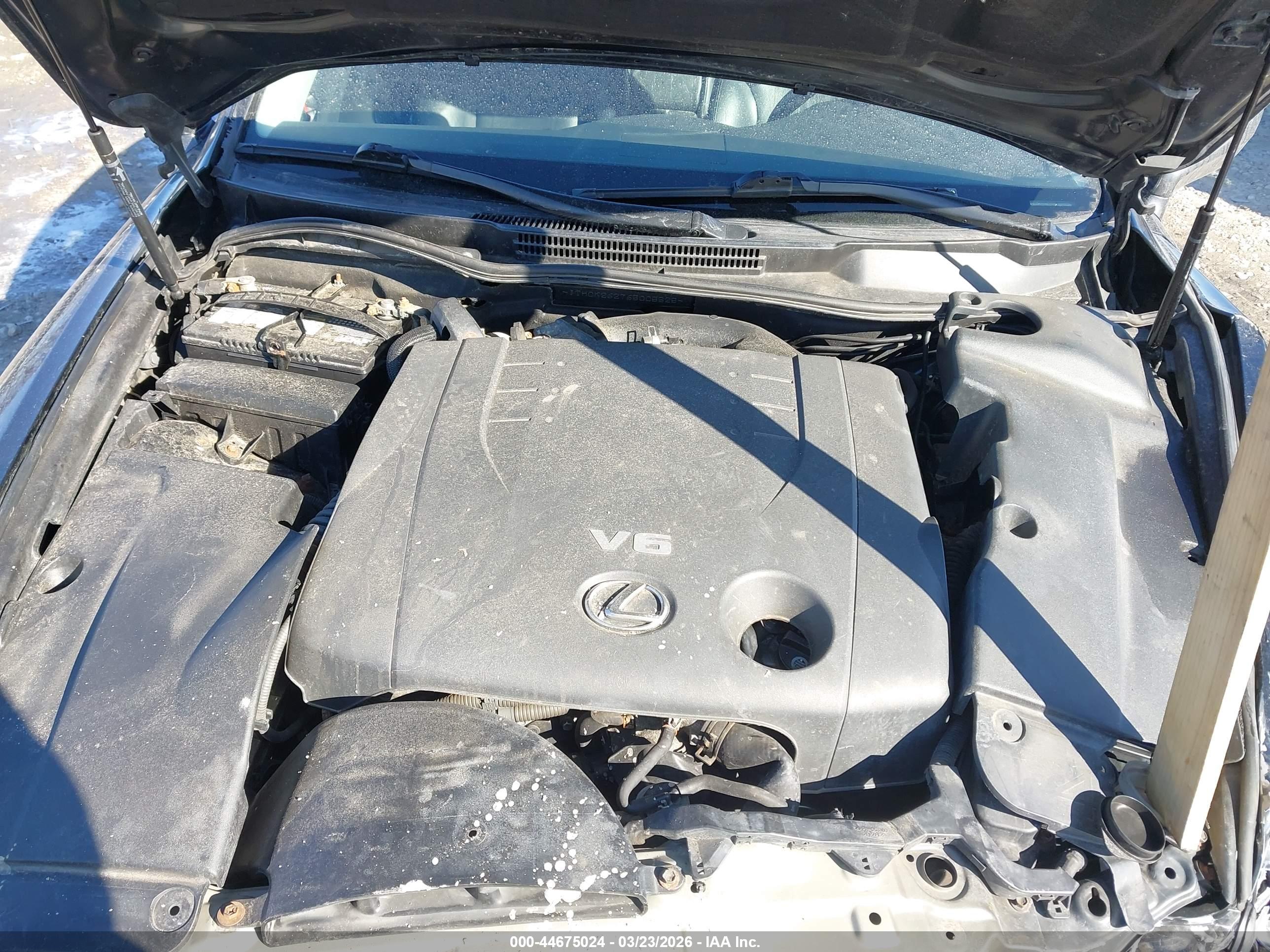 LEXUS IS image 10