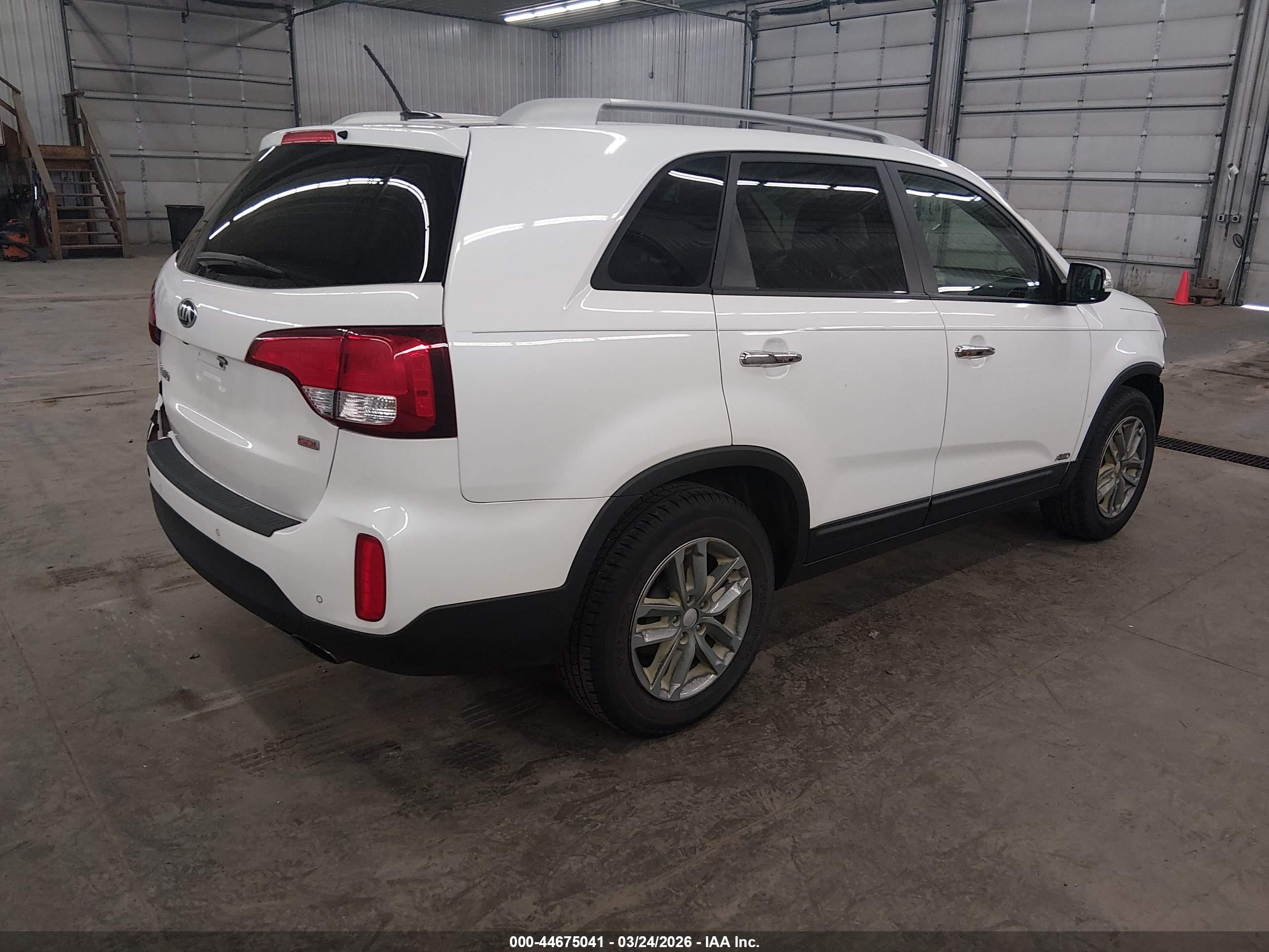 KIA SORENTO image 4