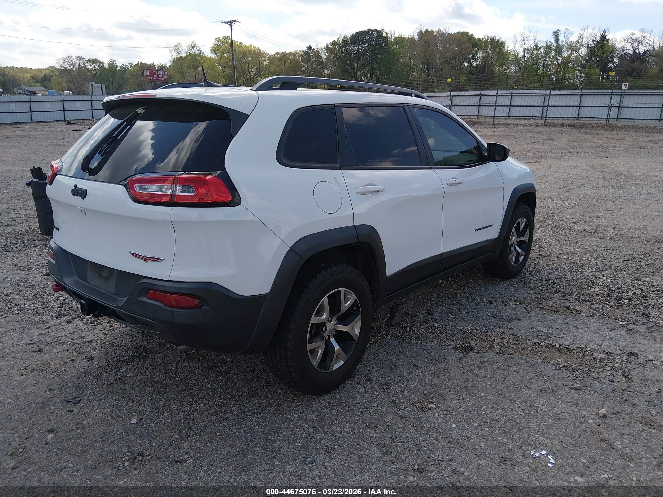 JEEP CHEROKEE image 4
