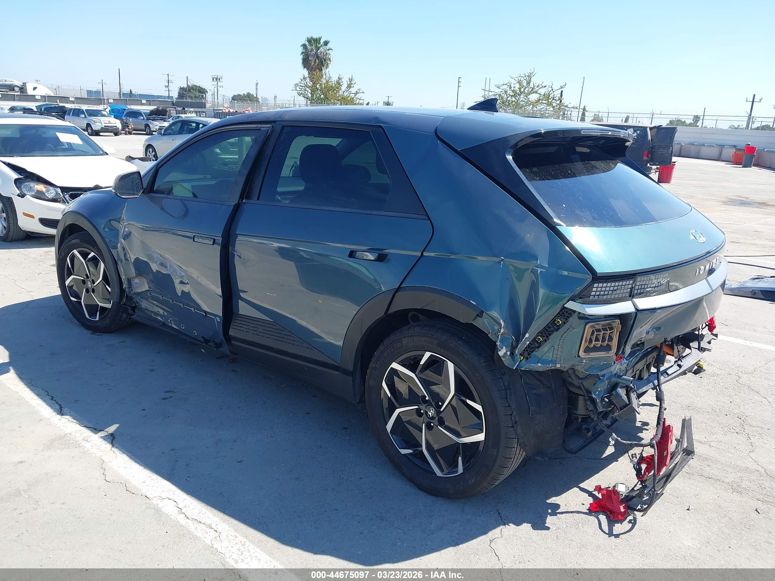 HYUNDAI IONIQ image 6