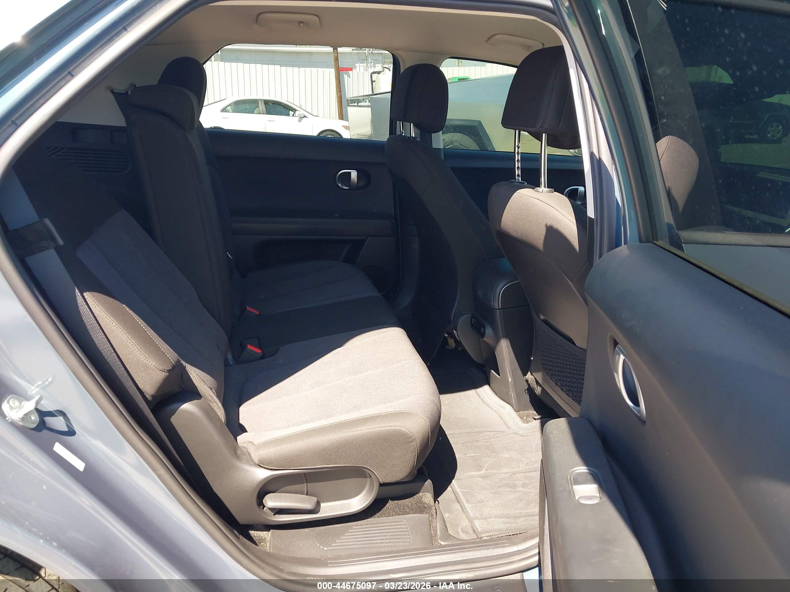 HYUNDAI IONIQ image 8