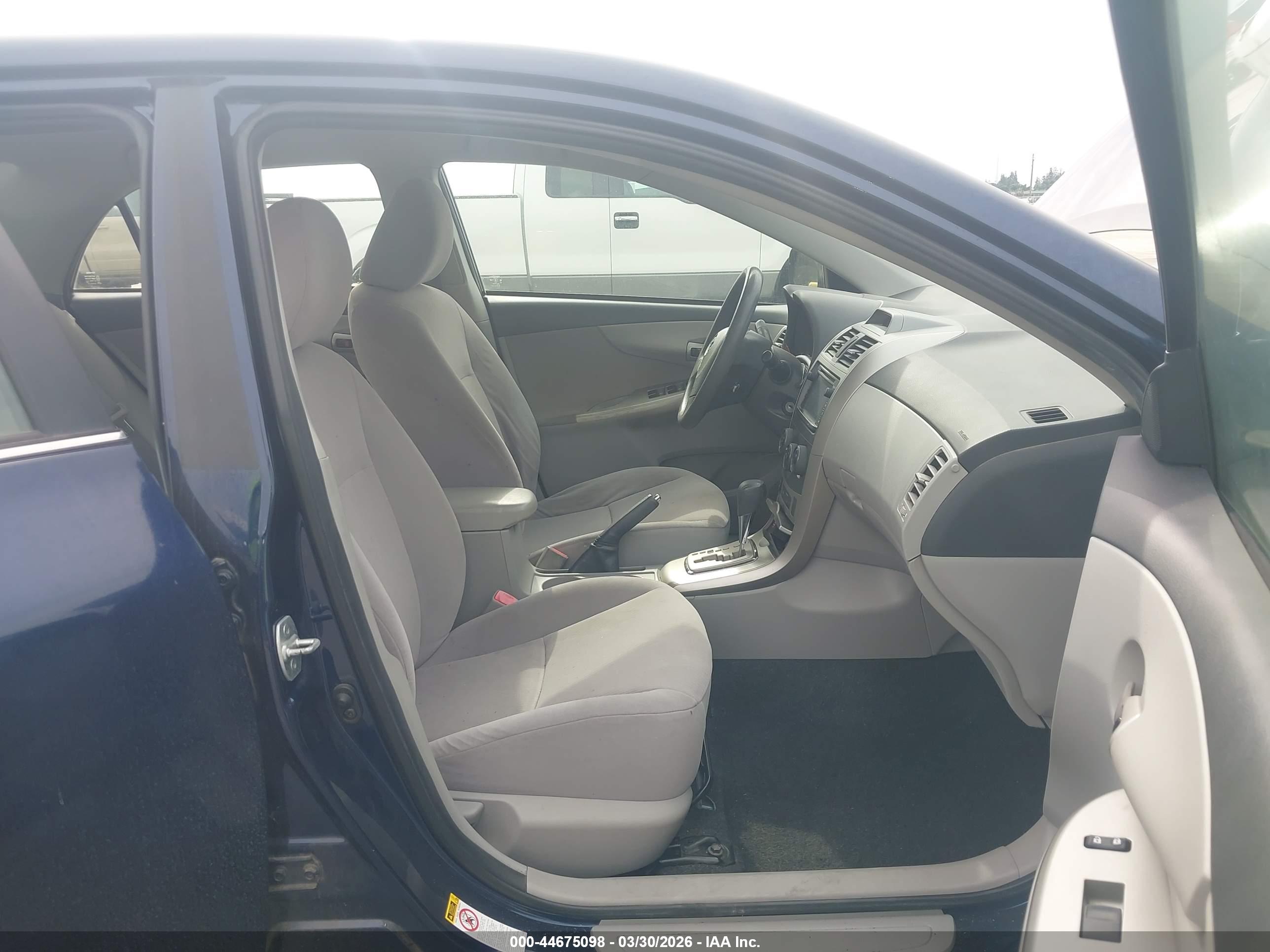 TOYOTA COROLLA image 5