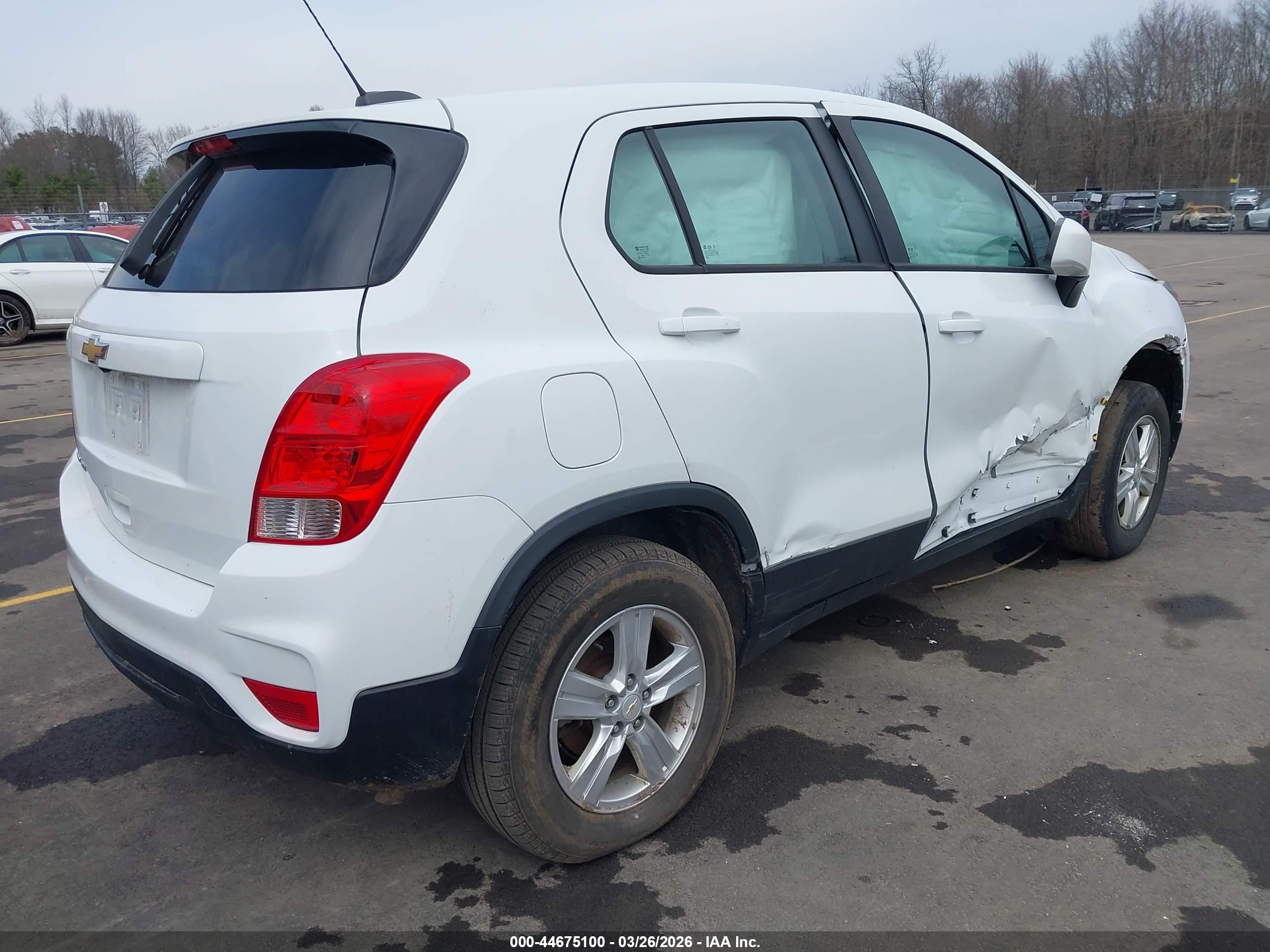 CHEVROLET TRAX image 4