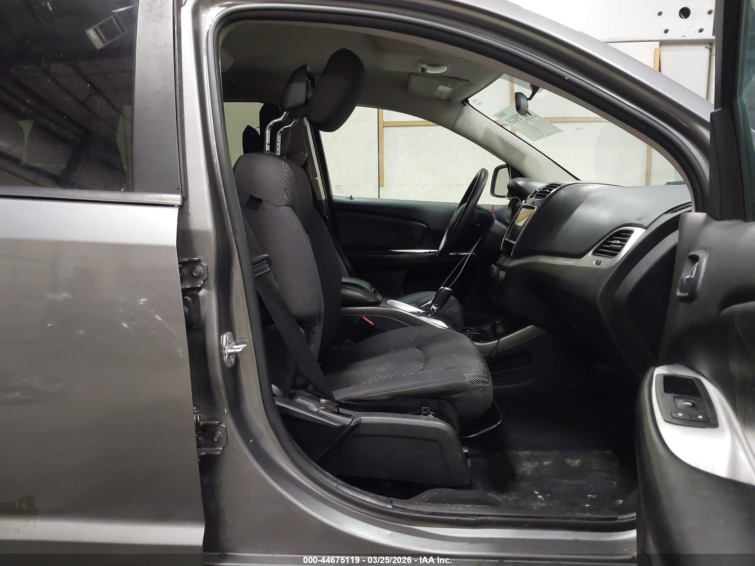 DODGE JOURNEY image 5