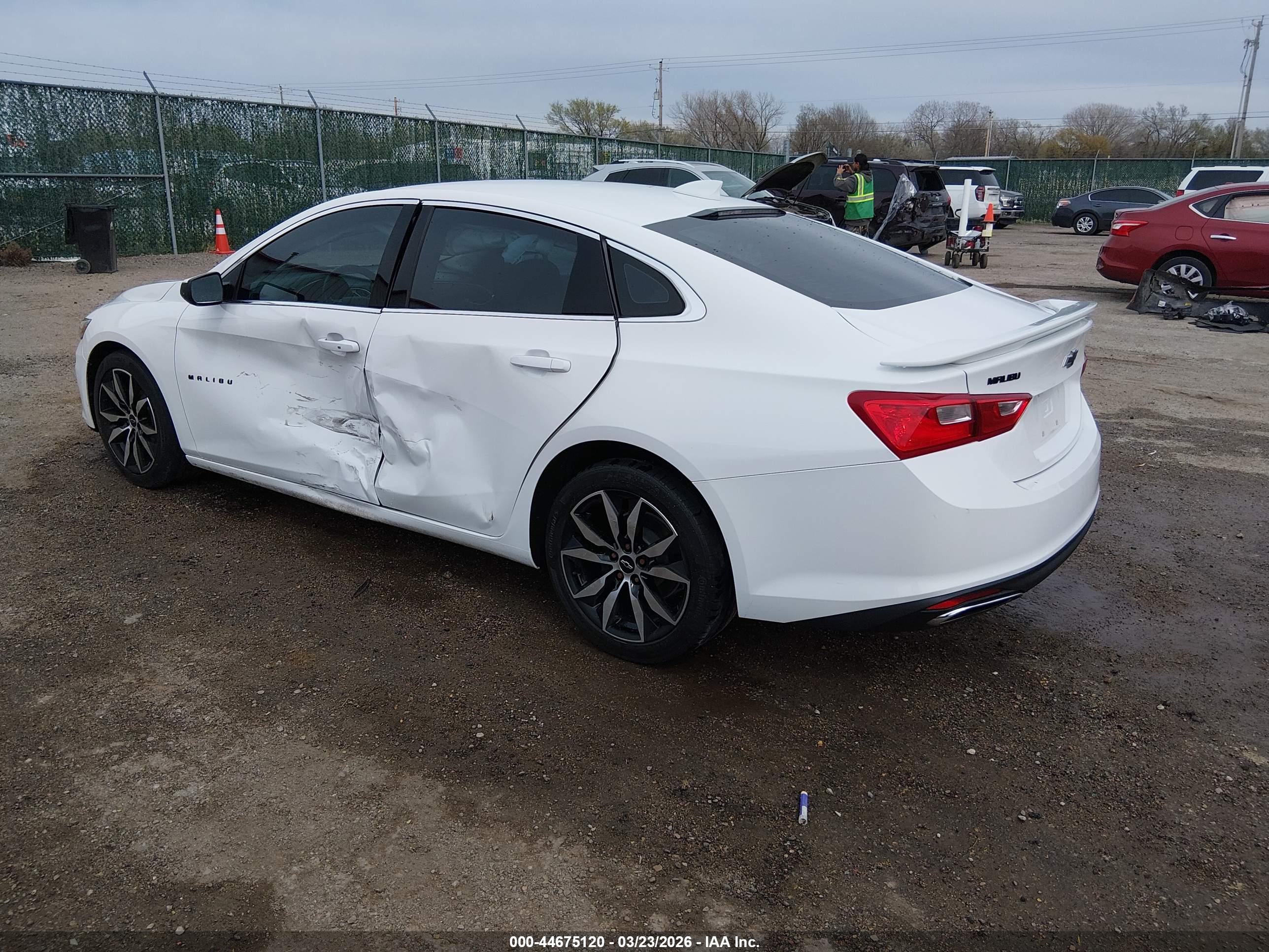 CHEVROLET MALIBU image 3