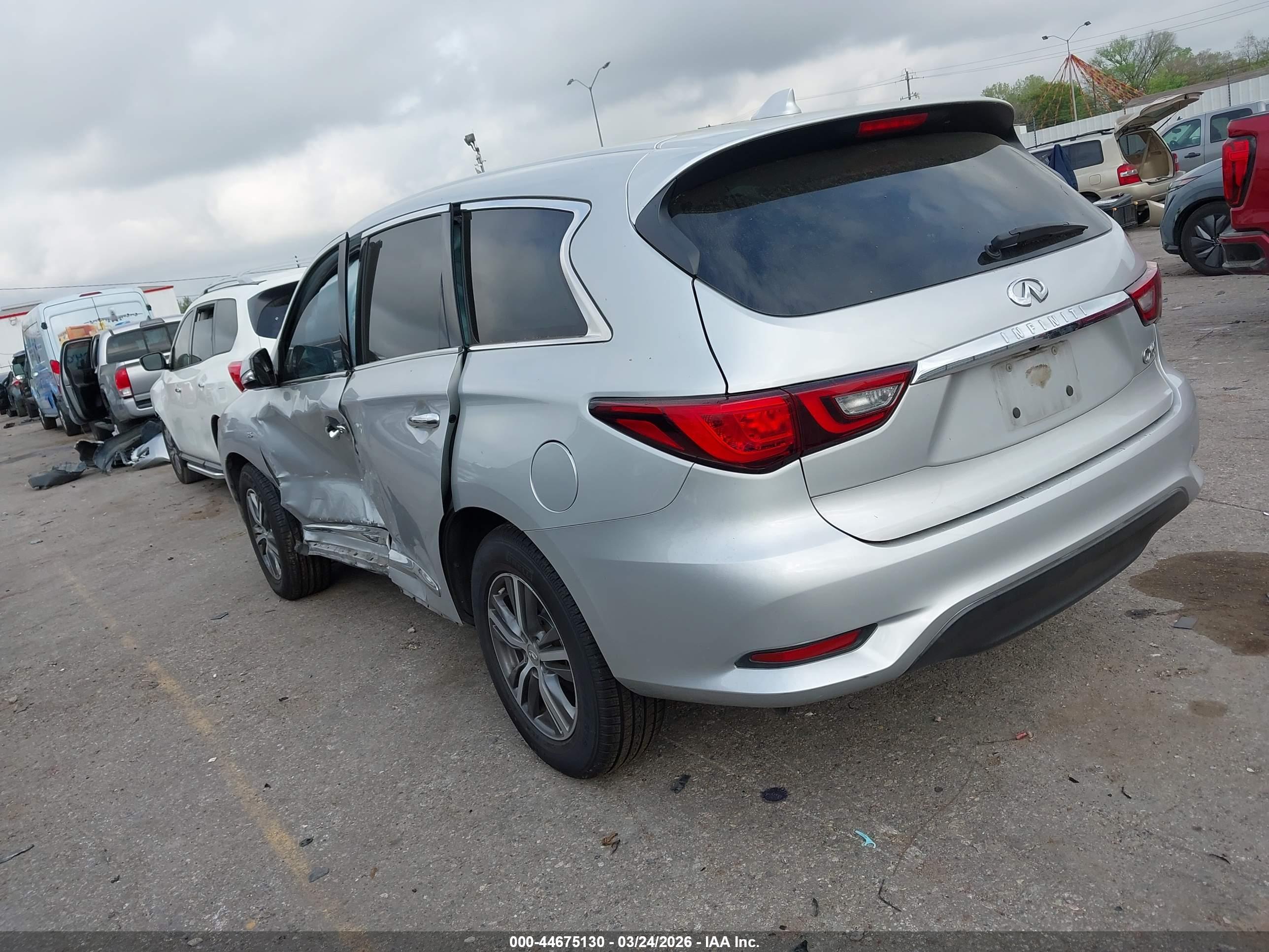 INFINITI QX60 image 3