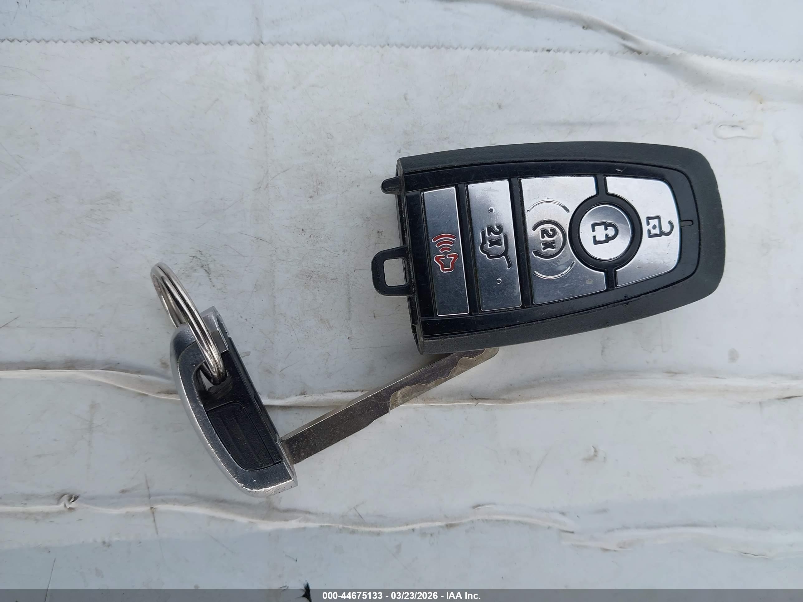 FORD EXPLORER image 11