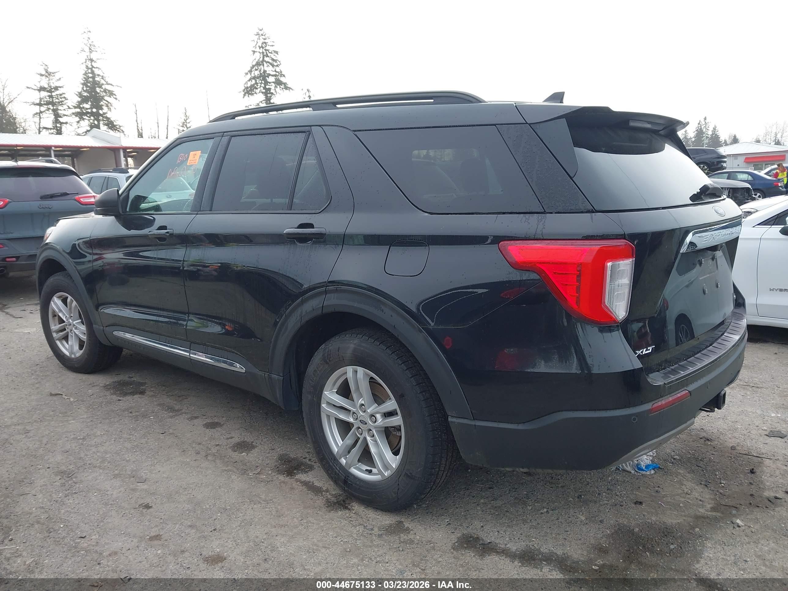FORD EXPLORER image 3
