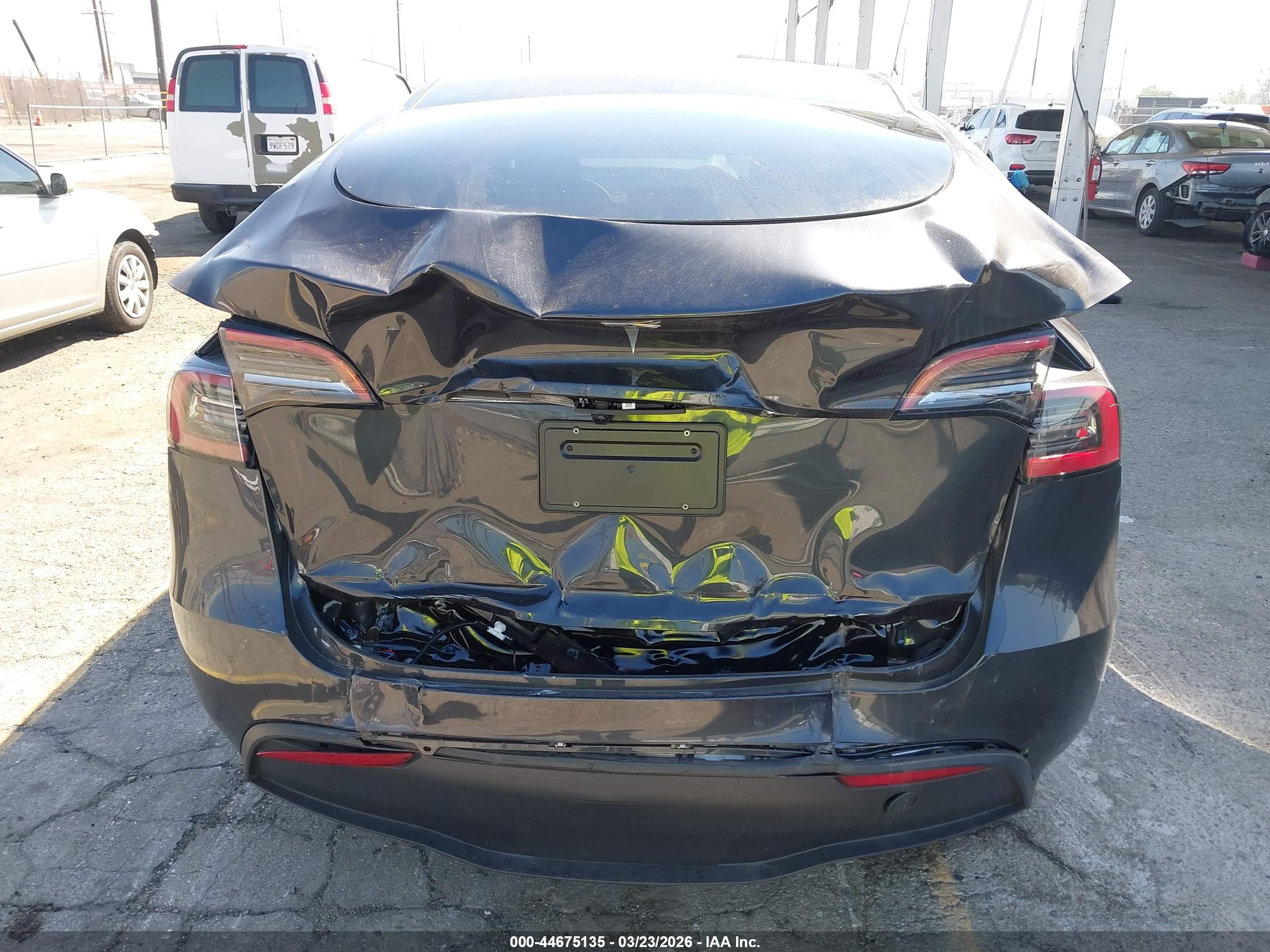 TESLA MODEL image 6
