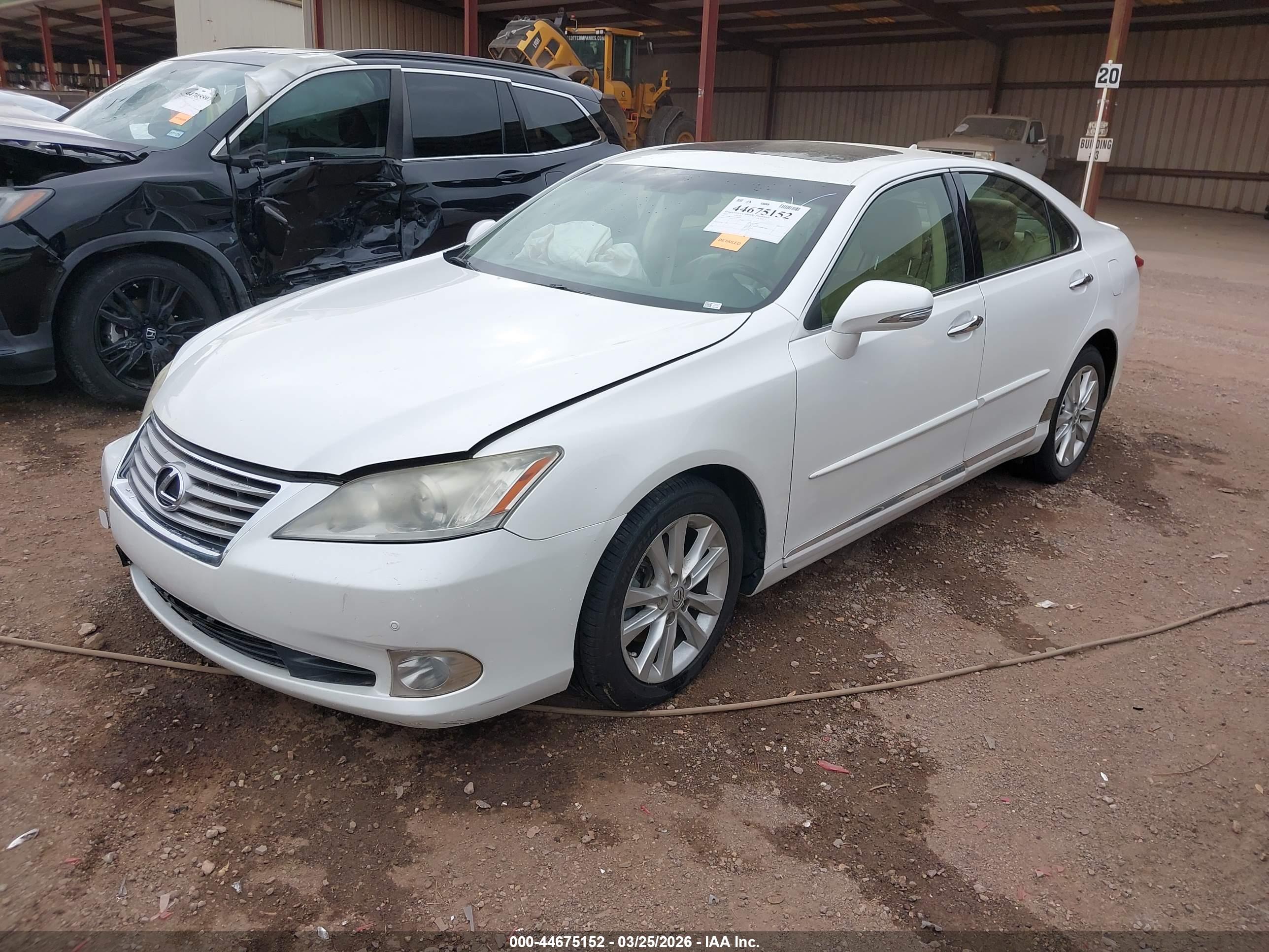LEXUS ES image 2