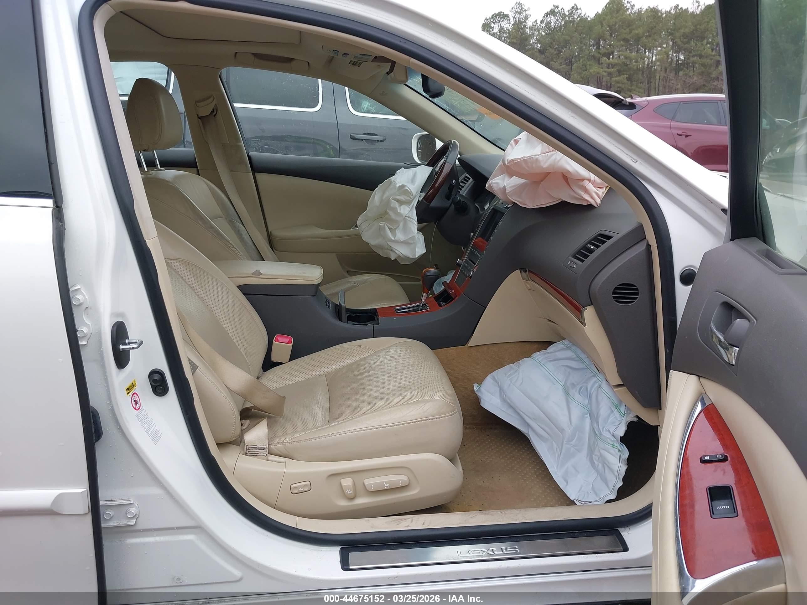 LEXUS ES image 5