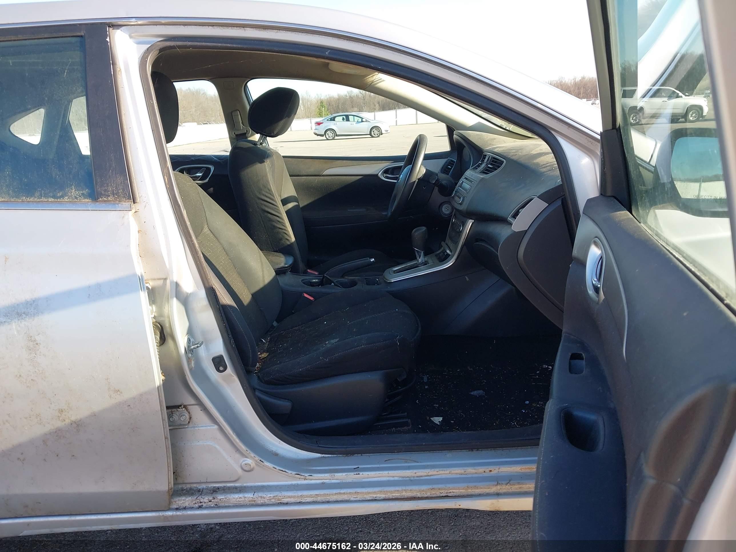 NISSAN SENTRA image 5