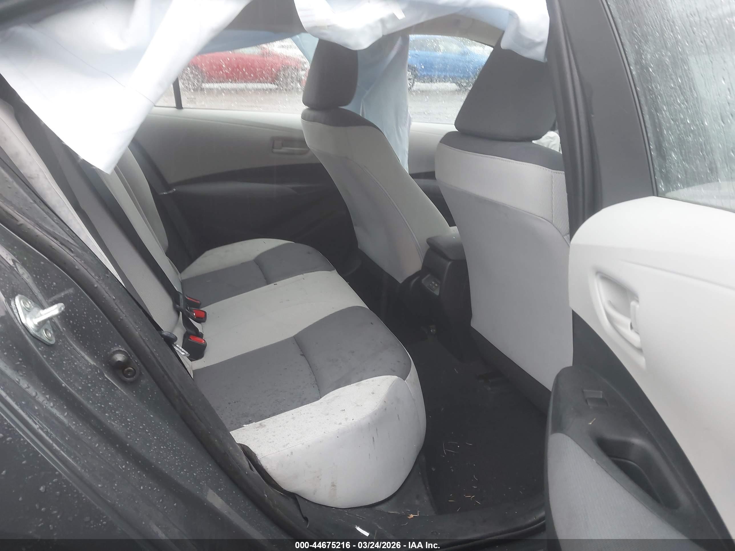 TOYOTA COROLLA image 8