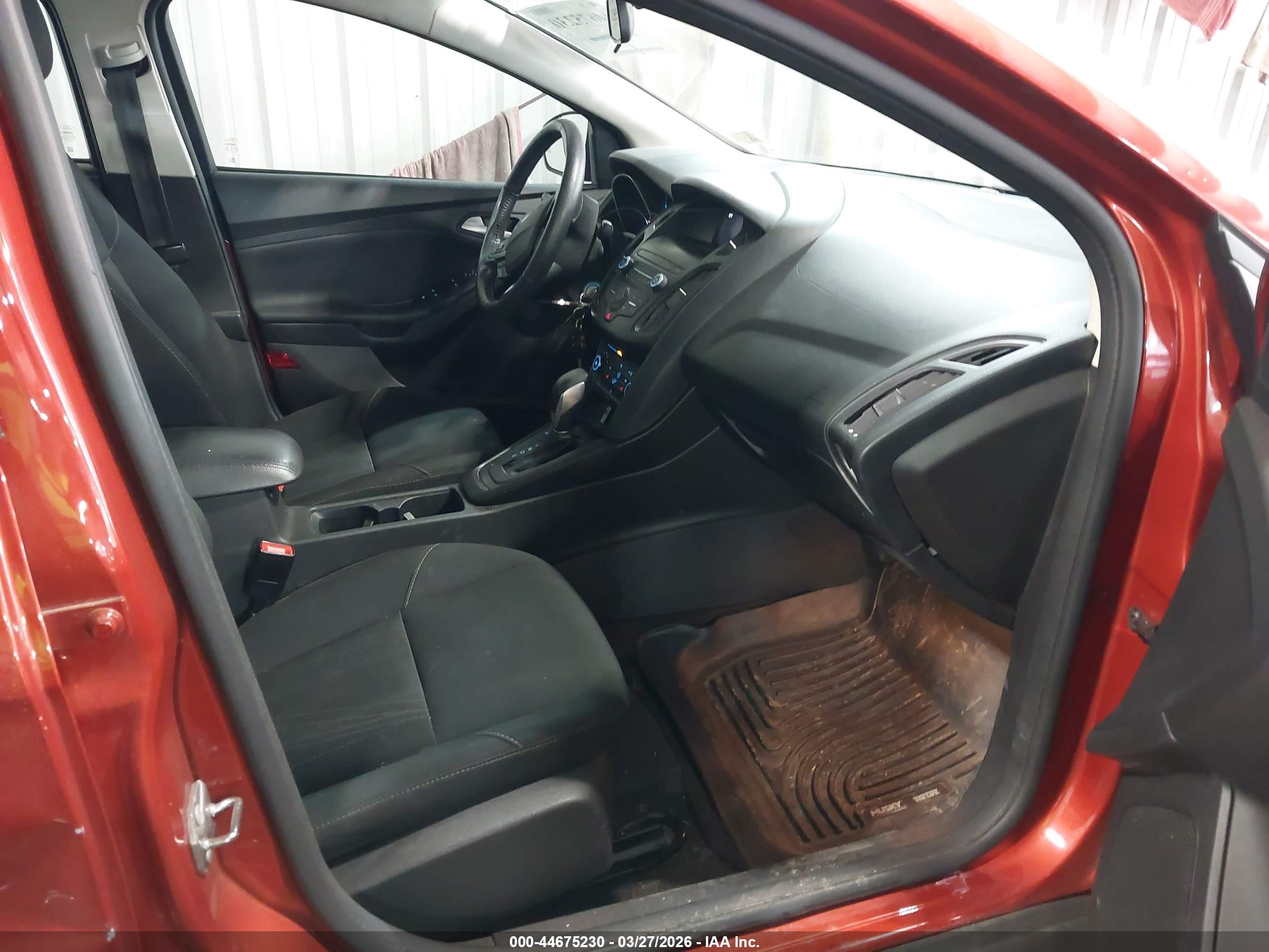 FORD FOCUS image 5