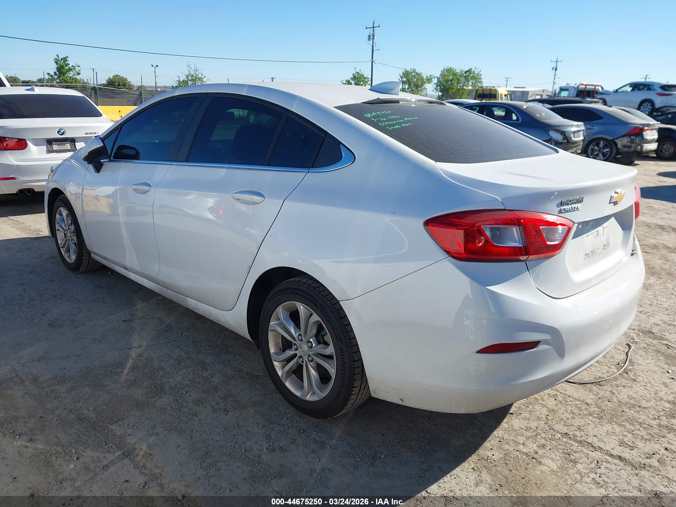 CHEVROLET CRUZE image 3
