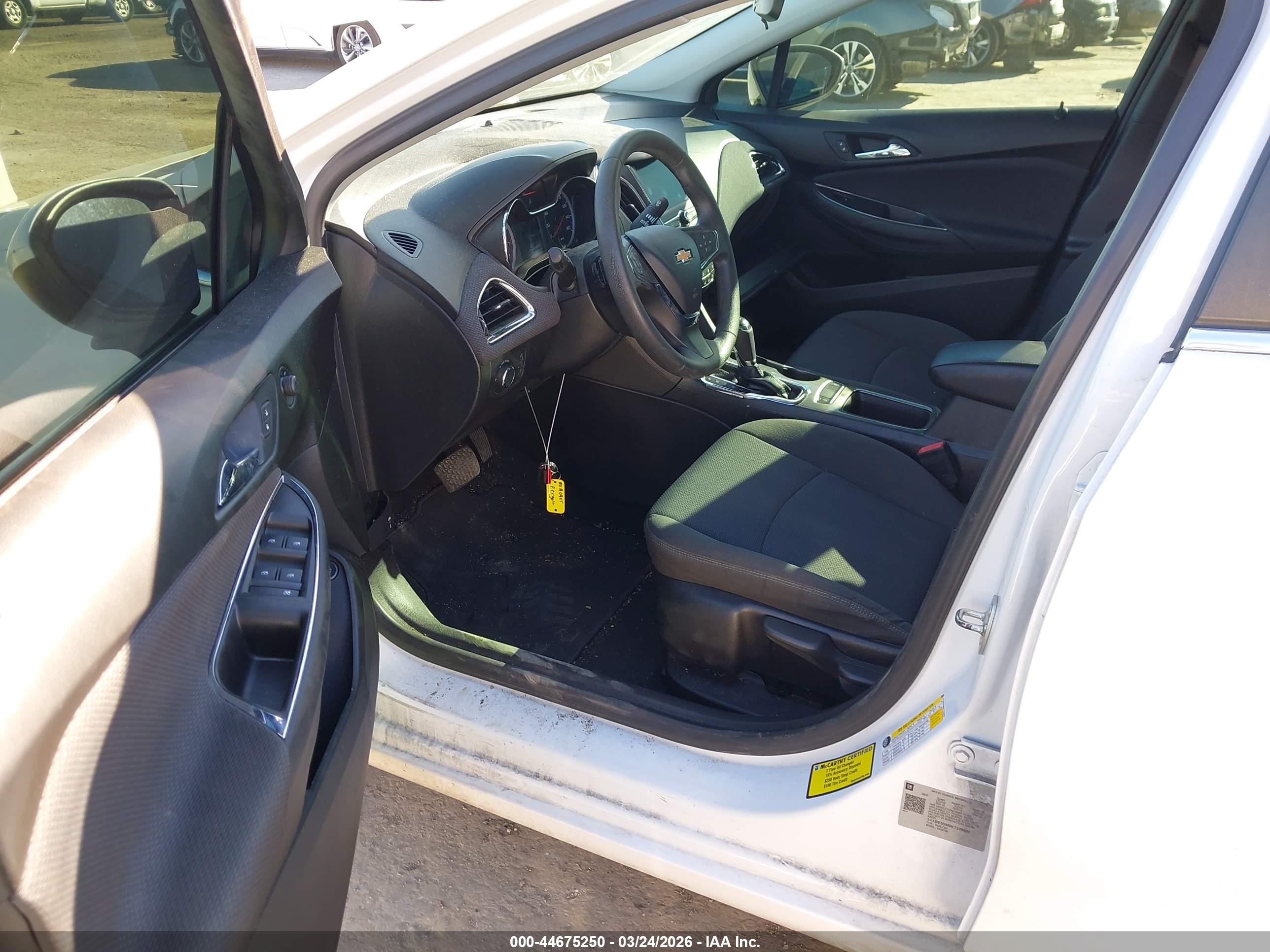 CHEVROLET CRUZE image 5
