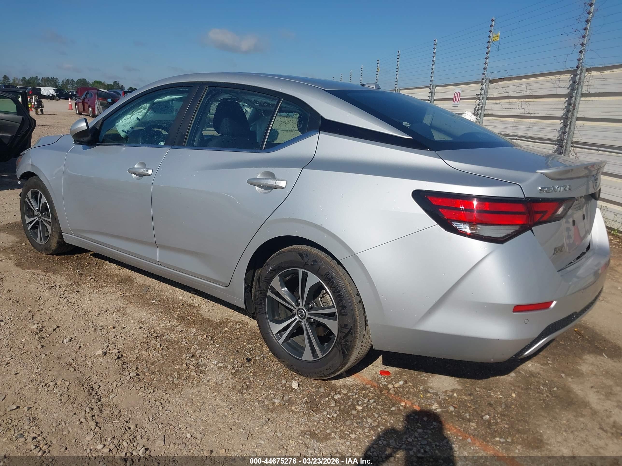 NISSAN SENTRA image 3