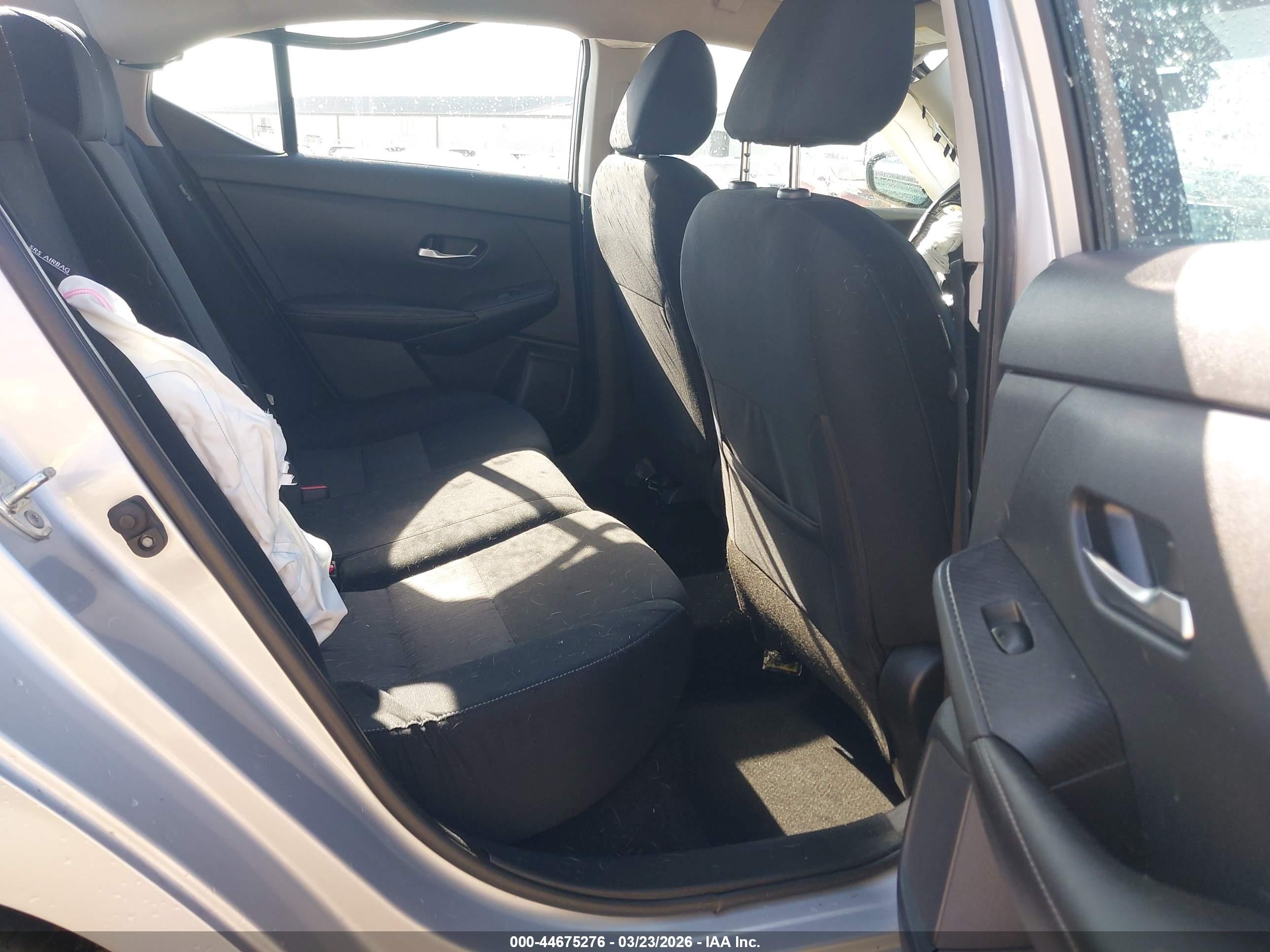 NISSAN SENTRA image 8