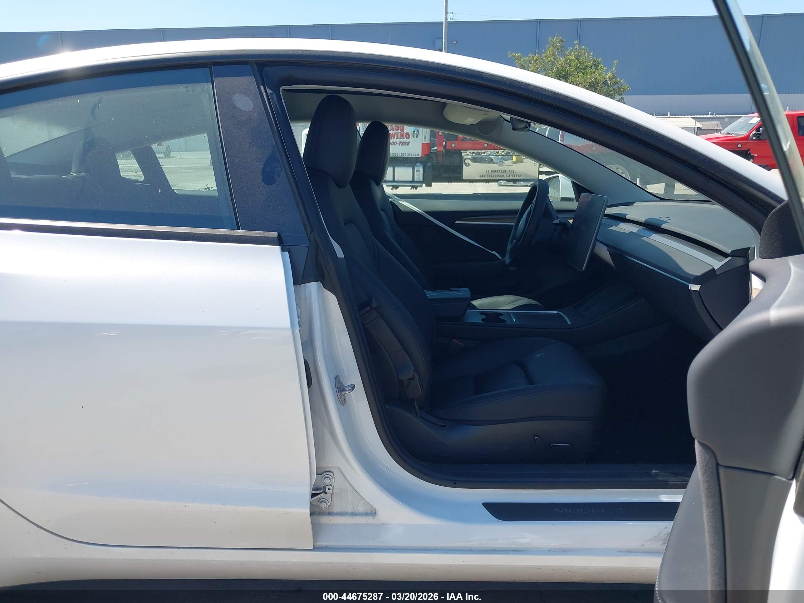 TESLA MODEL image 5