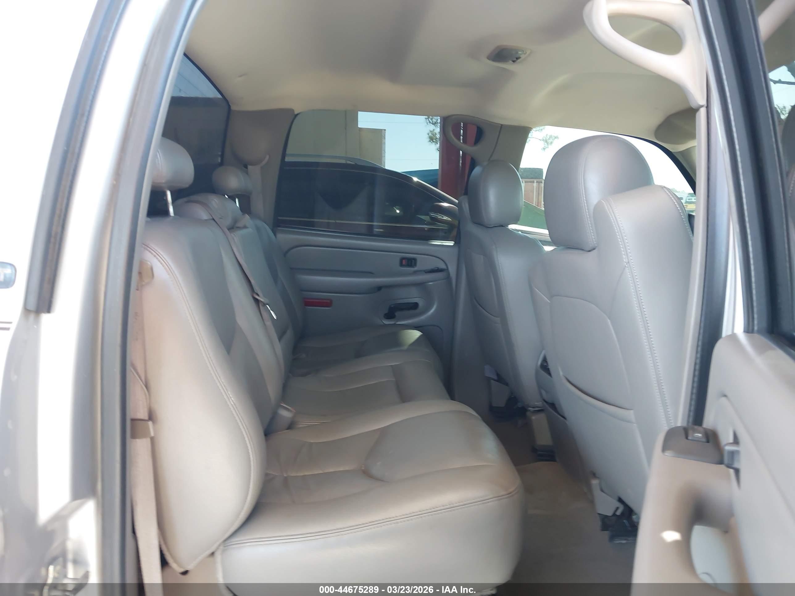 GMC SIERRA image 8