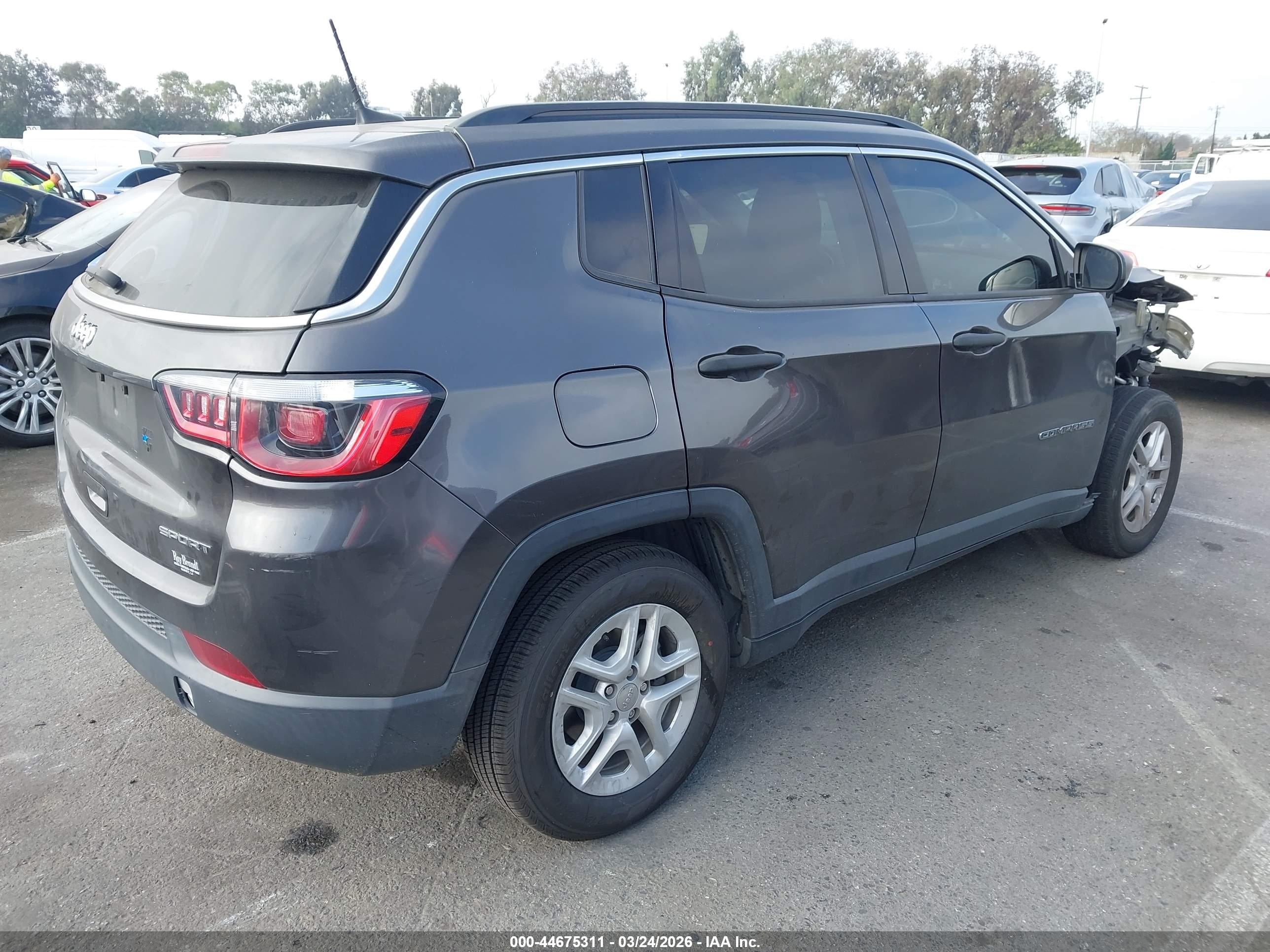 JEEP COMPASS image 4