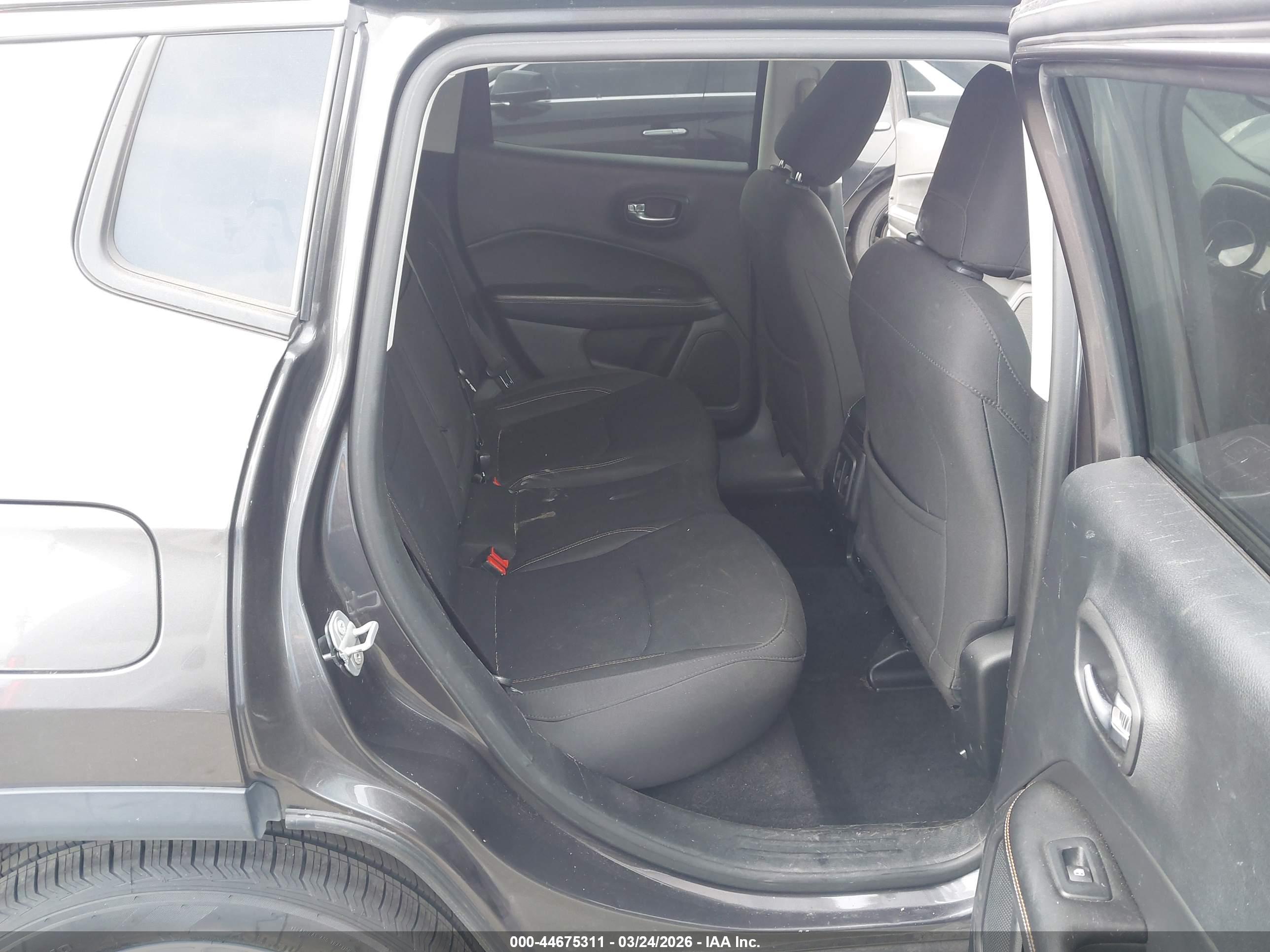JEEP COMPASS image 8