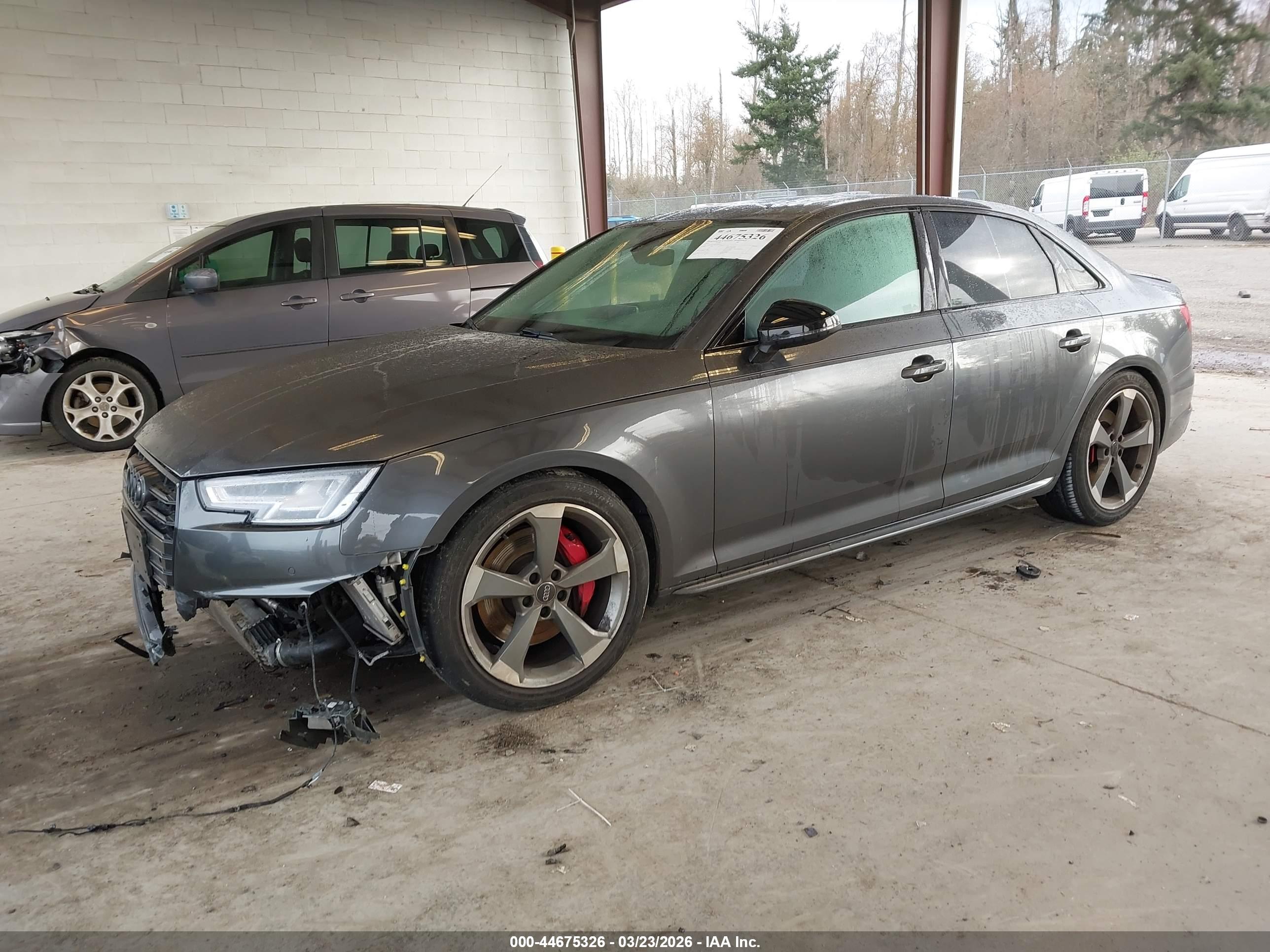 AUDI S4 image 2