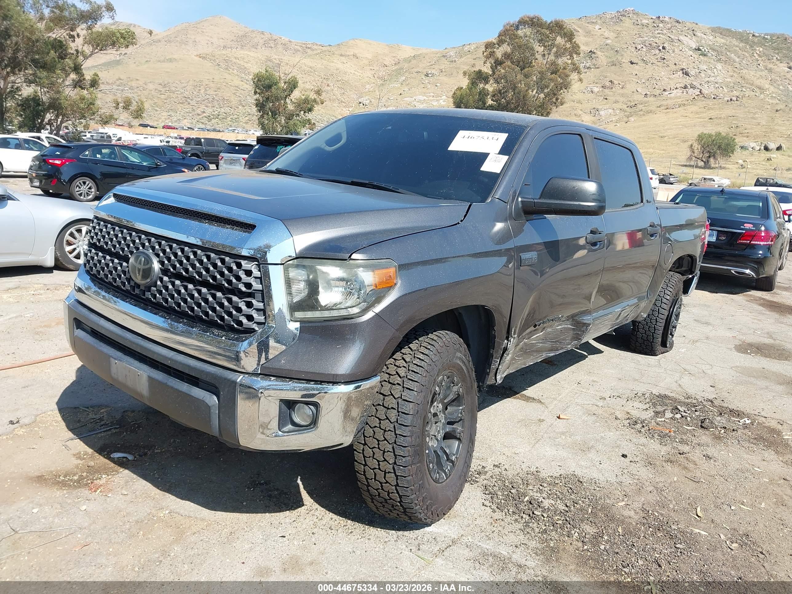 TOYOTA TUNDRA image 2