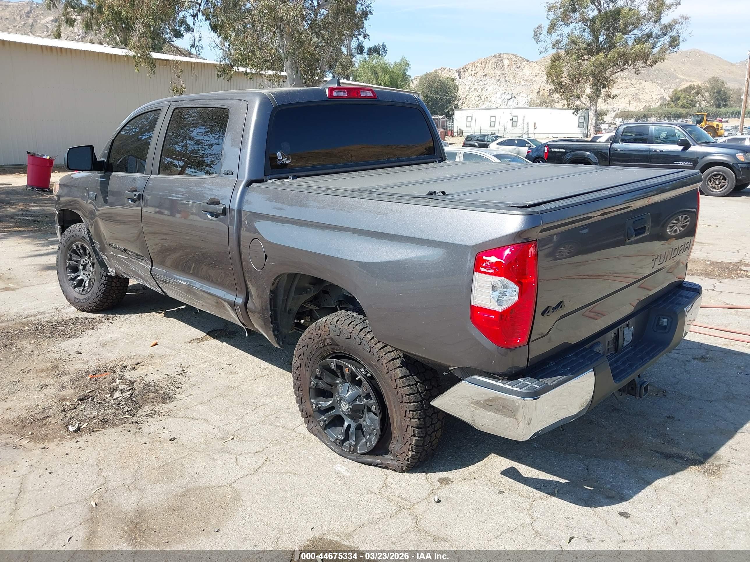TOYOTA TUNDRA image 3