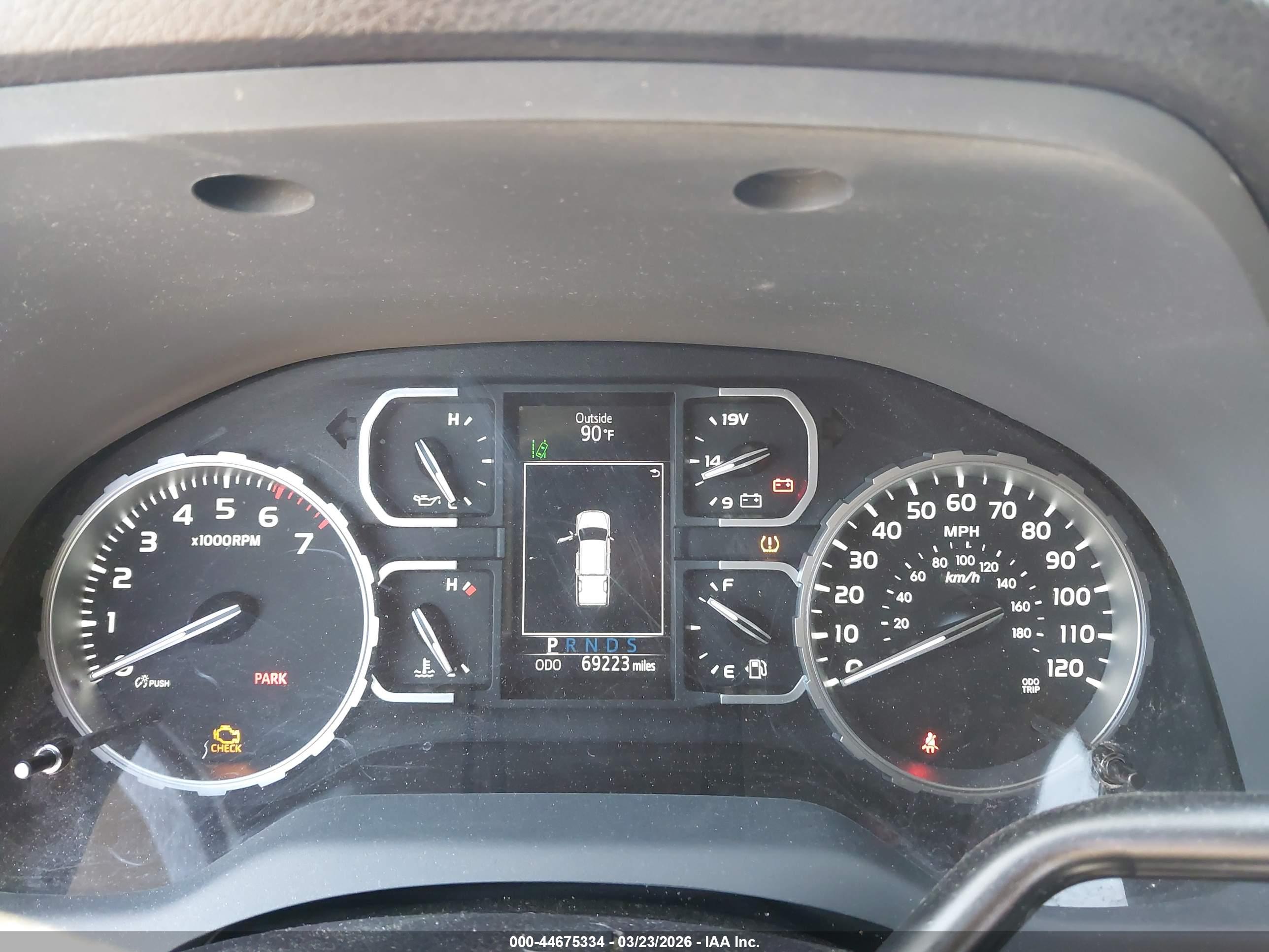 TOYOTA TUNDRA image 7